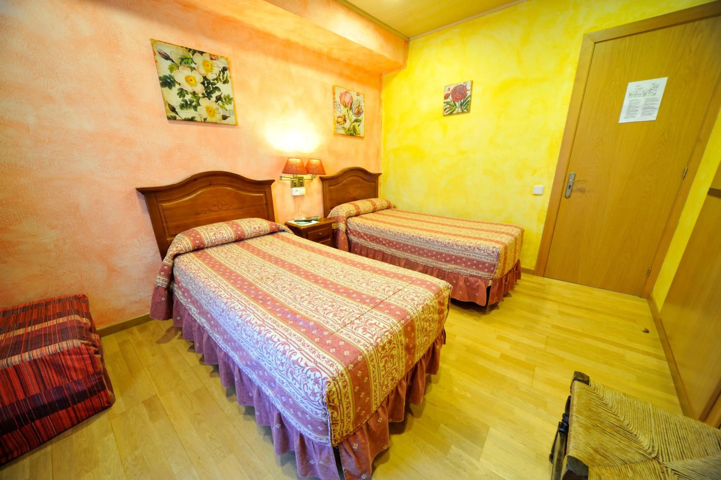 Balcony/Terrace, Bed in Hostal Vall D'Aneu by Arcas & Sambola