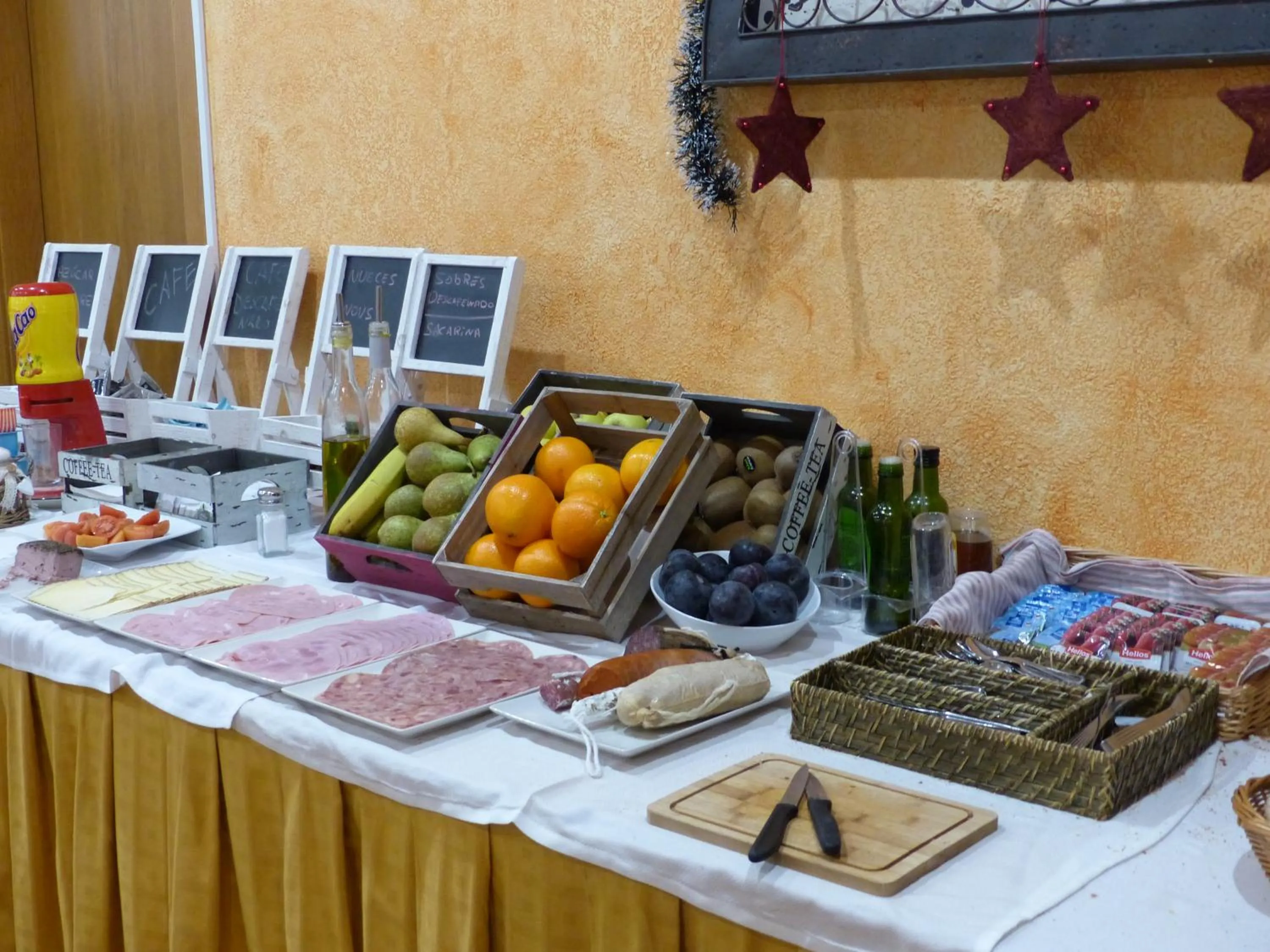 Breakfast in Hostal Vall D'Aneu by Arcas & Sambola