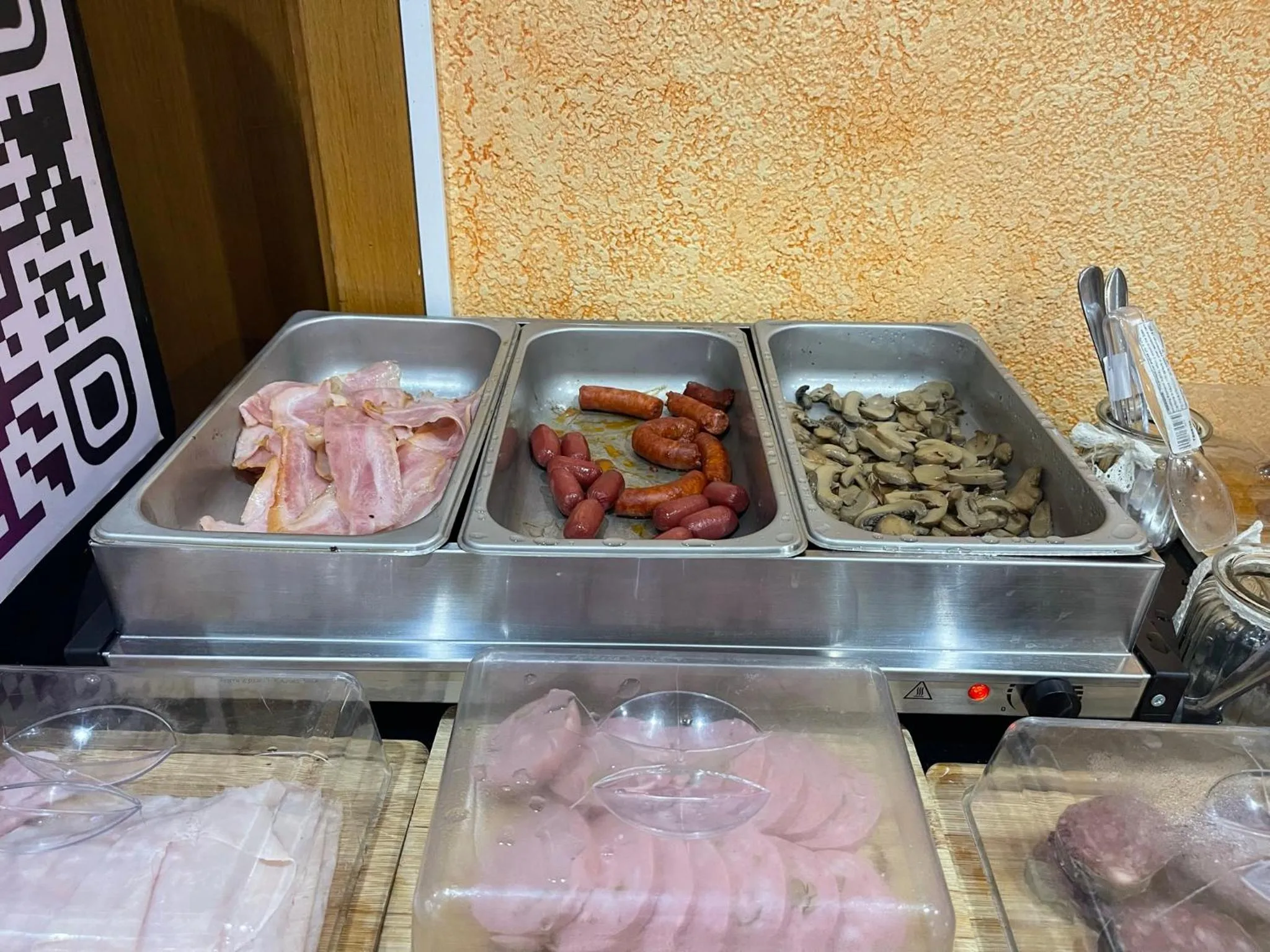 Restaurant/places to eat in Hostal Vall D'Aneu by Arcas & Sambola