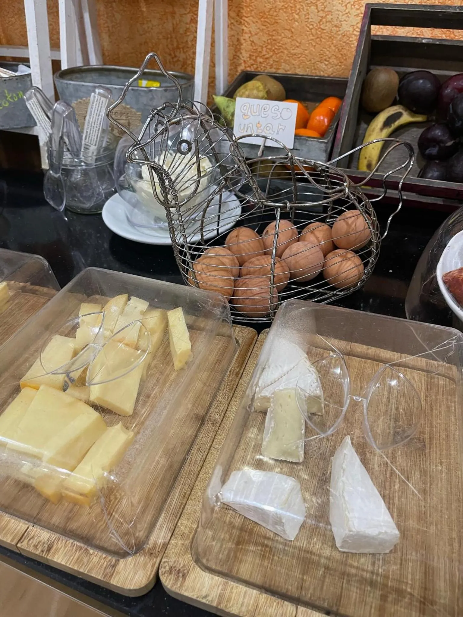 Restaurant/places to eat in Hostal Vall D'Aneu by Arcas & Sambola