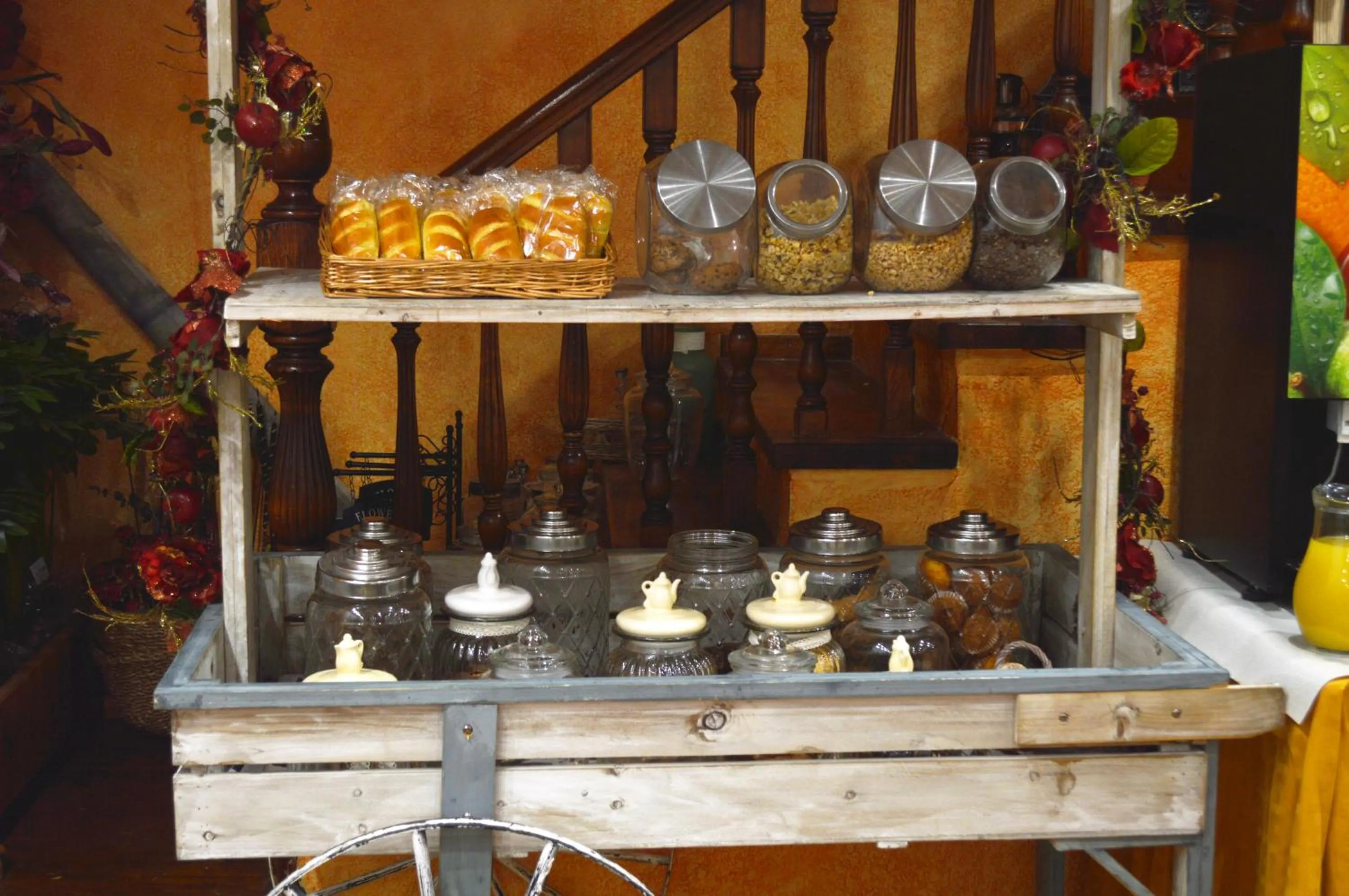 Breakfast in Hostal Vall D'Aneu by Arcas & Sambola