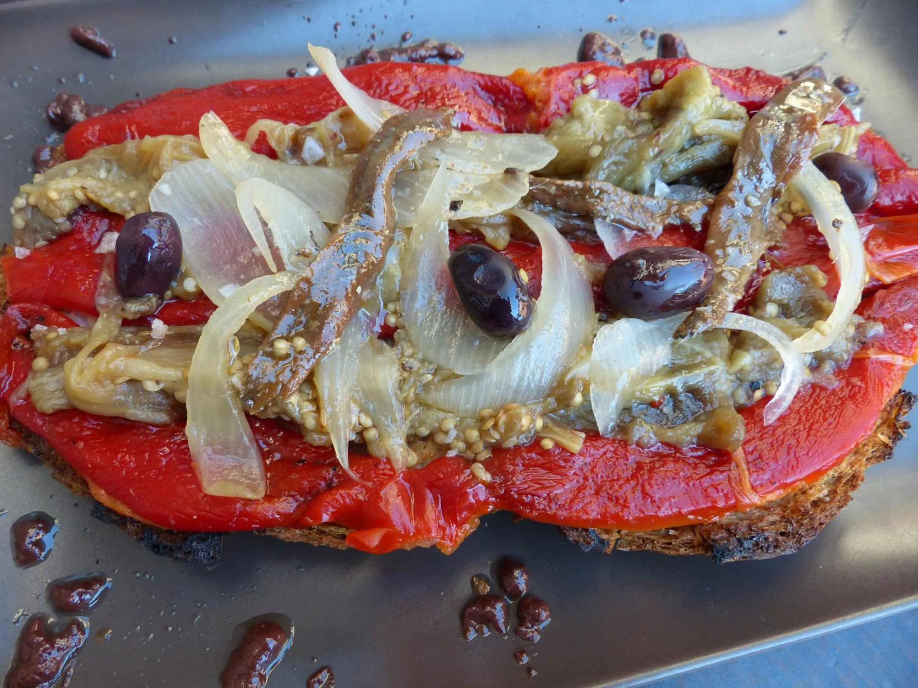 Food and drinks in Hostal Vall D'Aneu by Arcas & Sambola