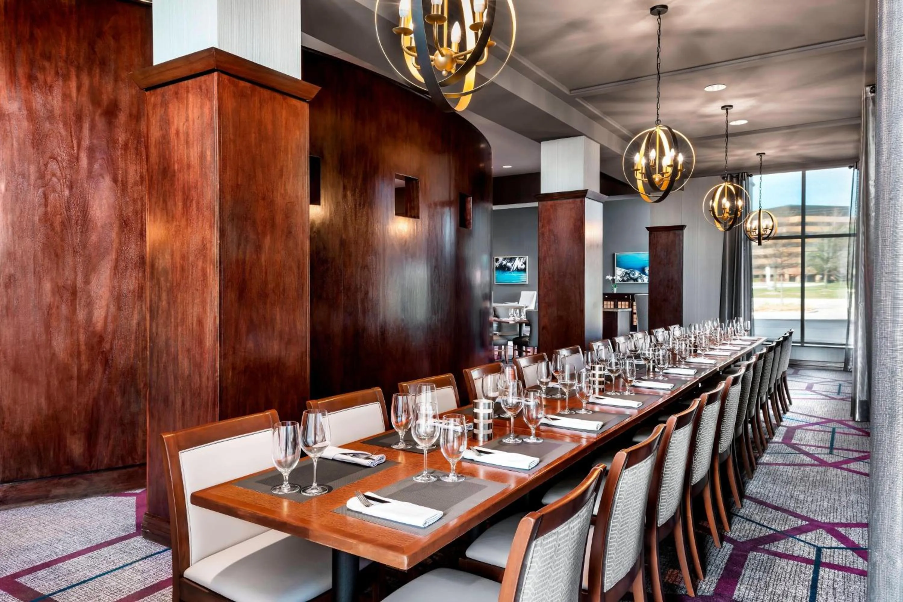 Restaurant/places to eat in Sheraton Toronto Airport Hotel & Conference Centre