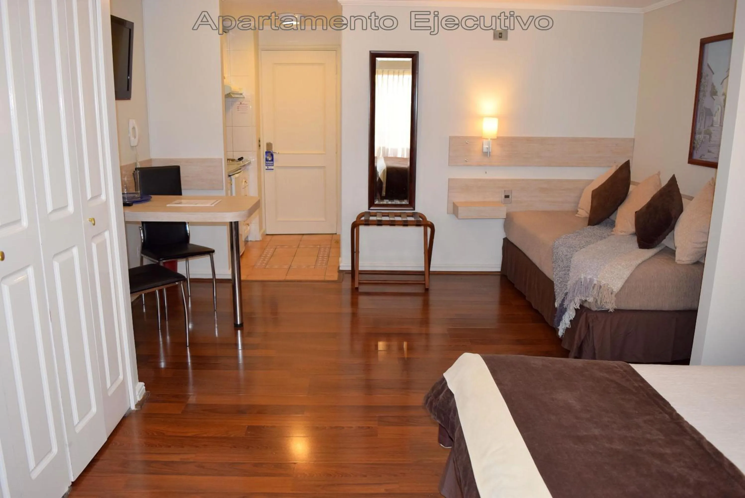 Decorative detail, Bed in Apart Hotel Cambiaso