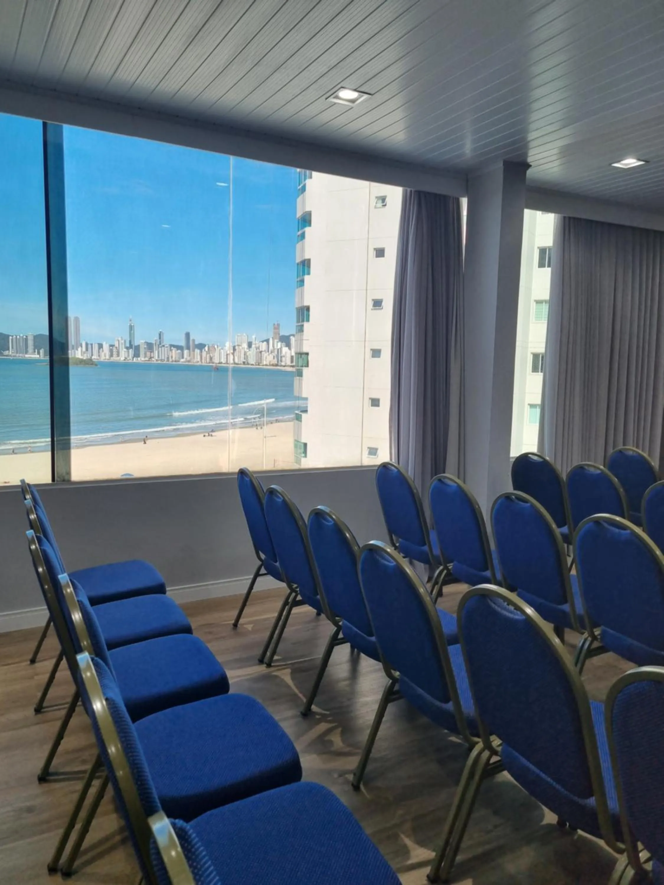 Meeting/conference room in Marambaia Hotel e Convenções