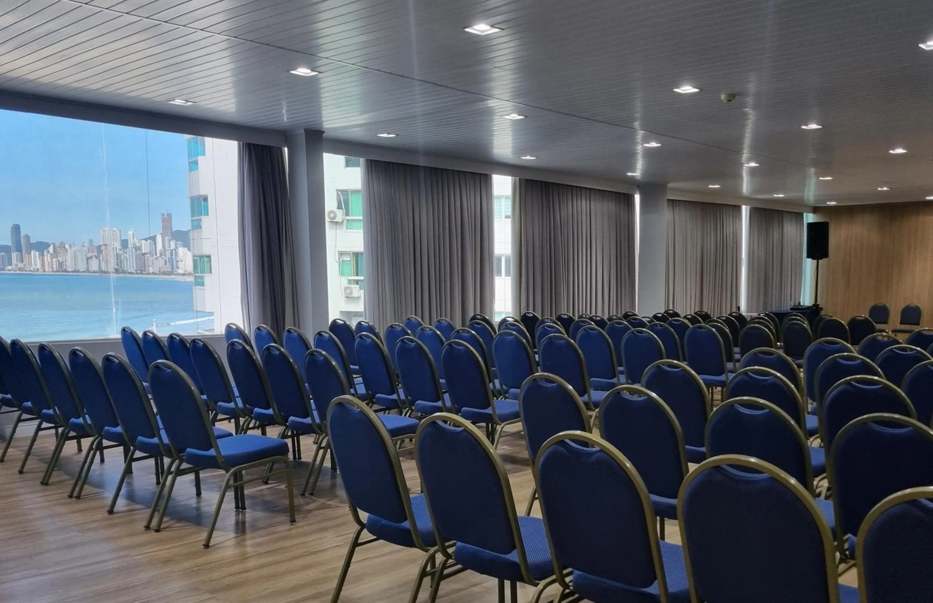 Meeting/conference room in Marambaia Hotel e Convenções