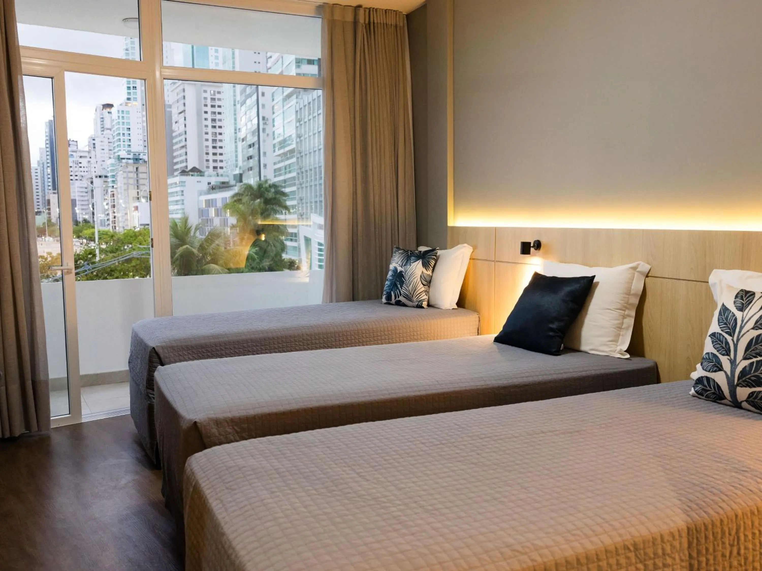 Bed in Marambaia Hotel e Convenções