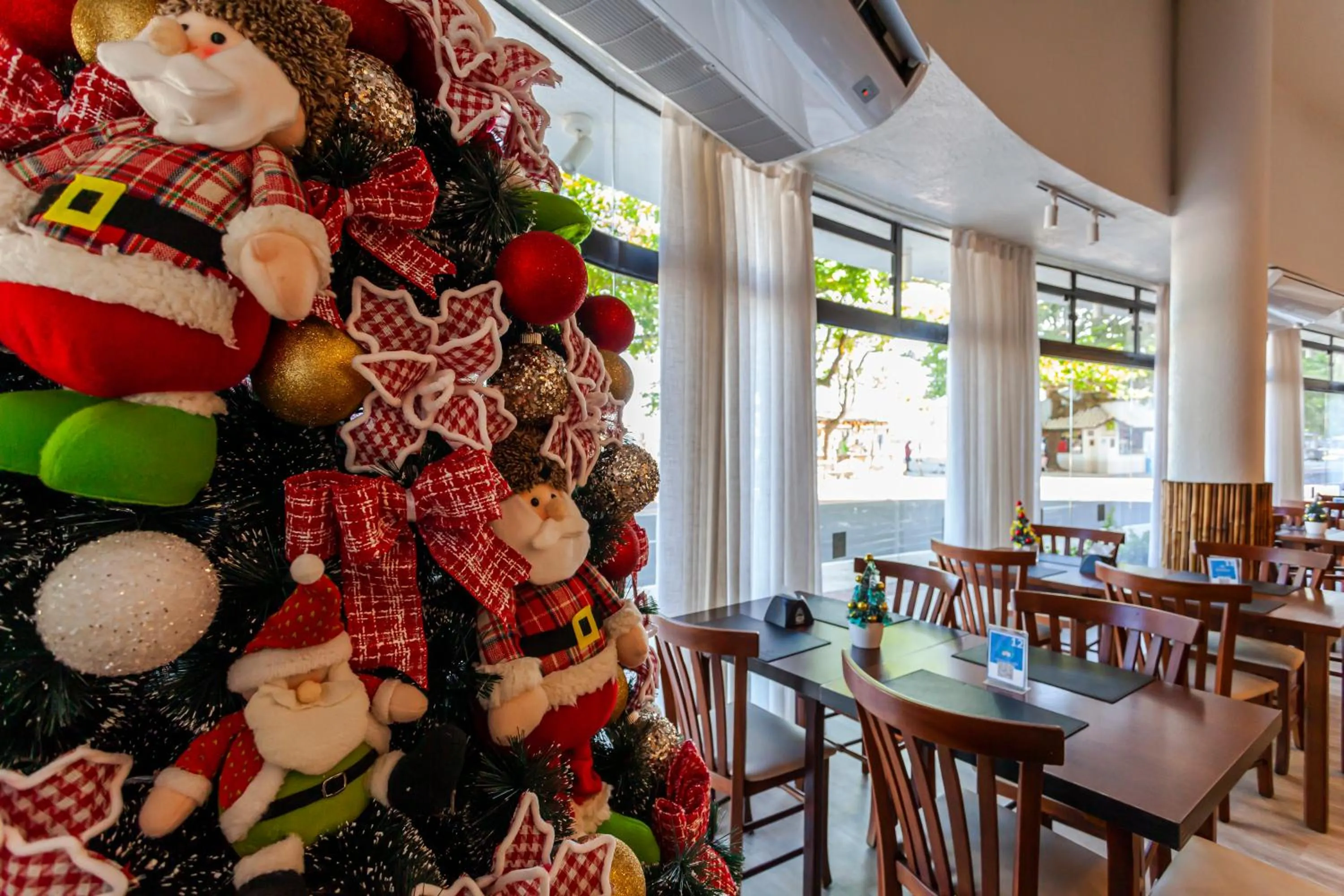 Restaurant/places to eat in Marambaia Hotel e Convenções