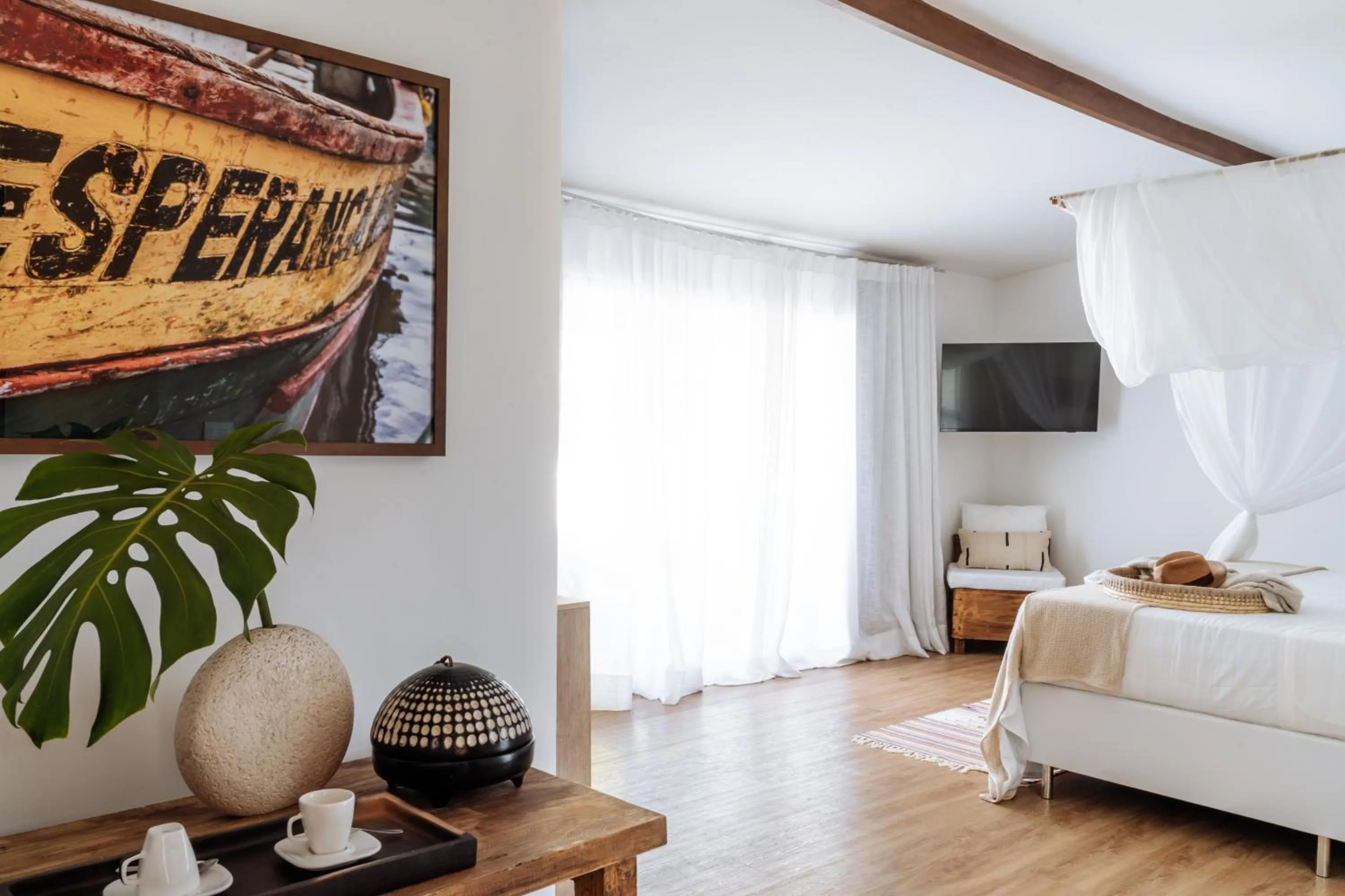 TV and multimedia, Bed in Vila Dos Orixás Boutique Hotel