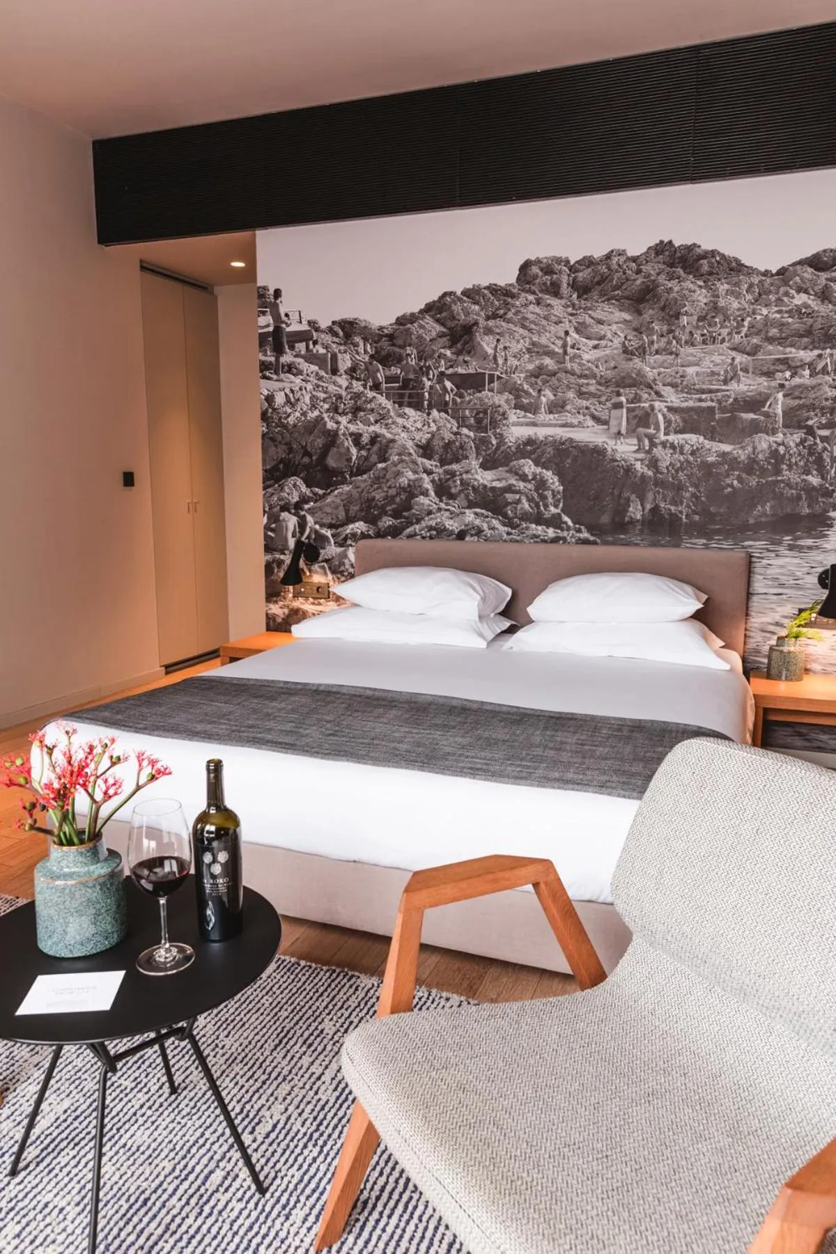 Bed in One Suite Hotel