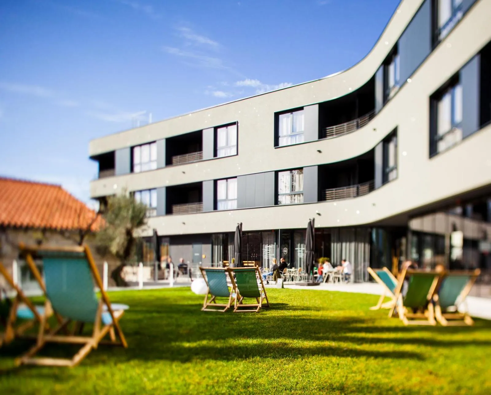 Facade/entrance in One Suite Hotel