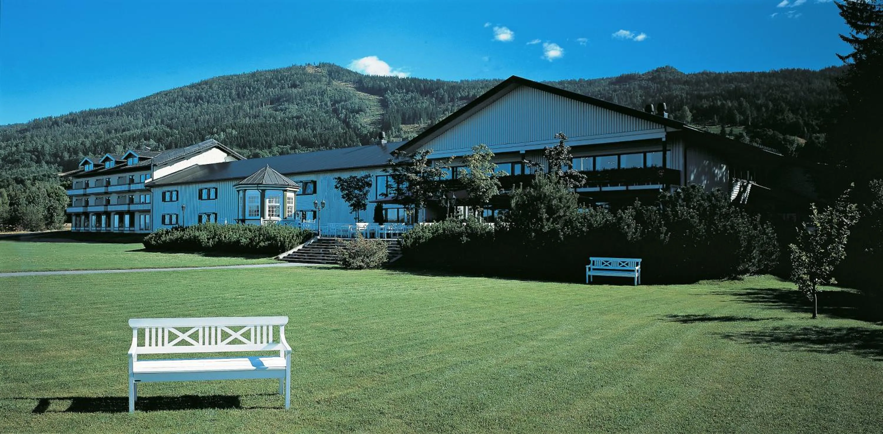 Facade/entrance in Tyrifjord Hotell
