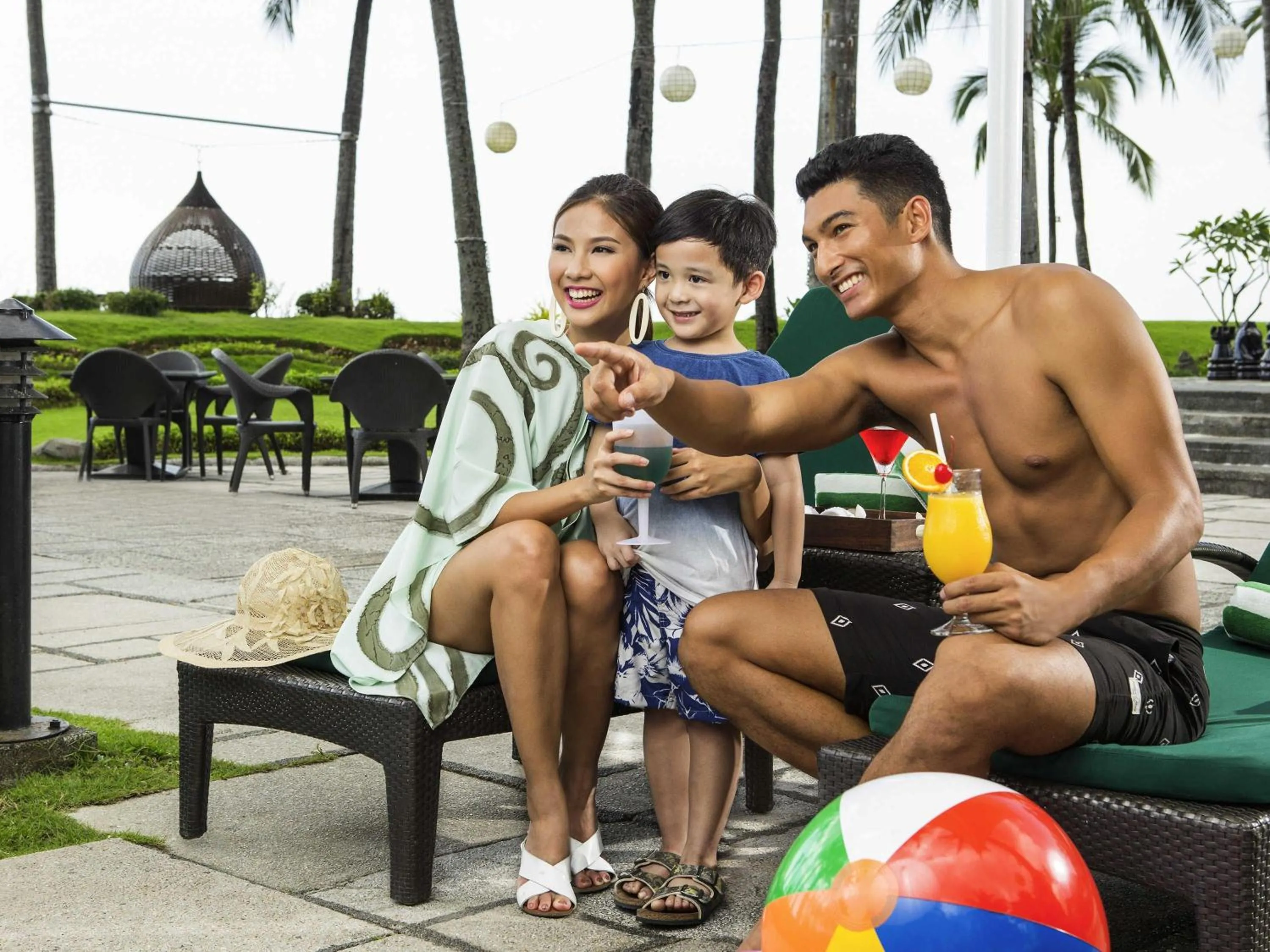 Pool view in Sofitel Philippine Plaza Manila