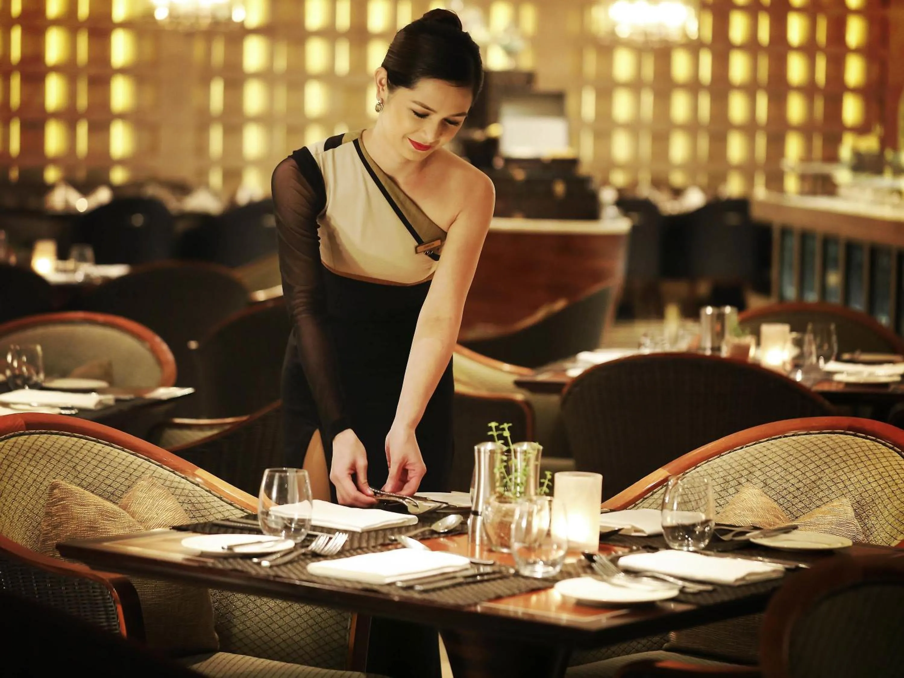 Restaurant/places to eat in Sofitel Philippine Plaza Manila