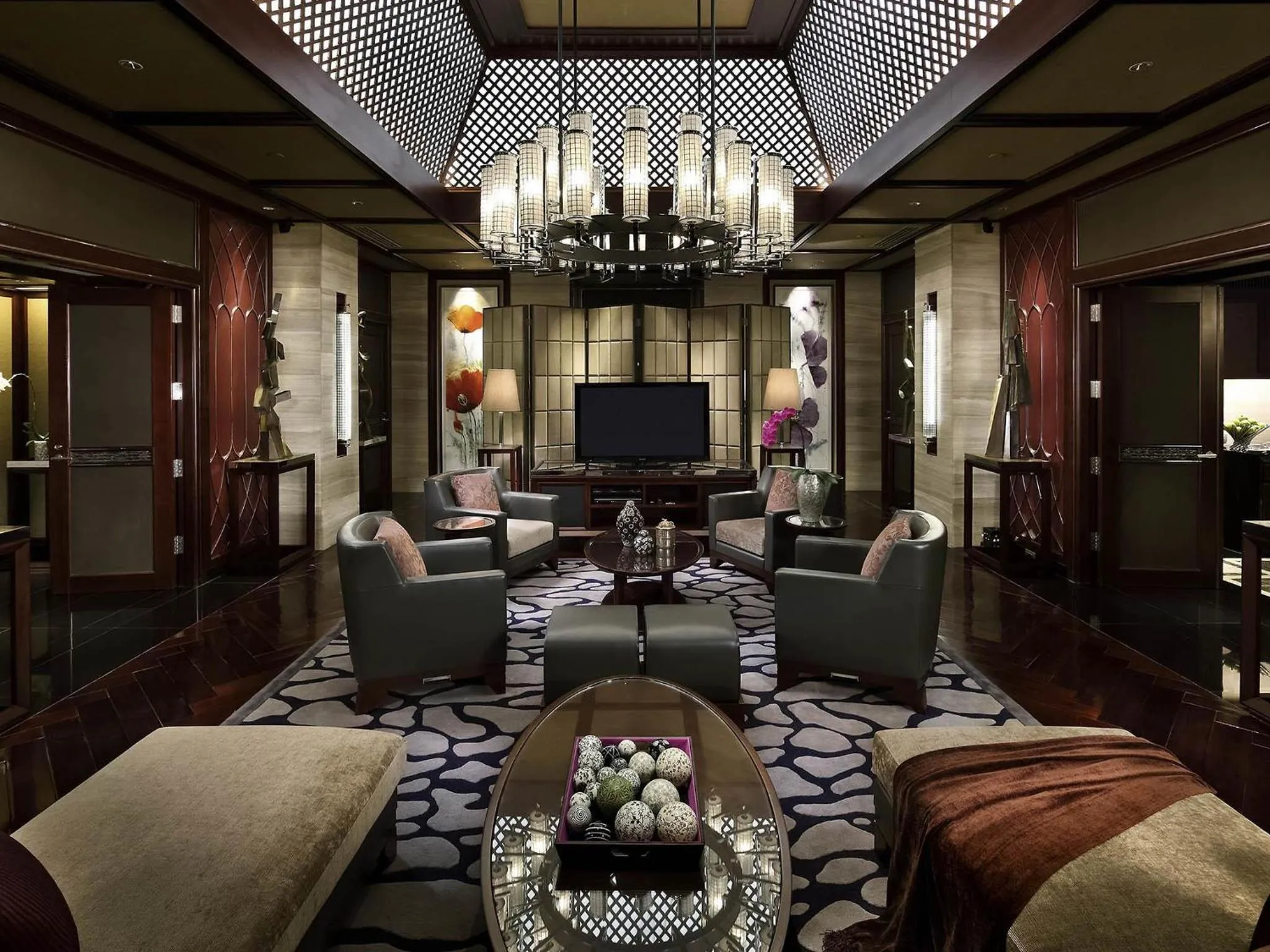 Photo of the whole room in Sofitel Philippine Plaza Manila