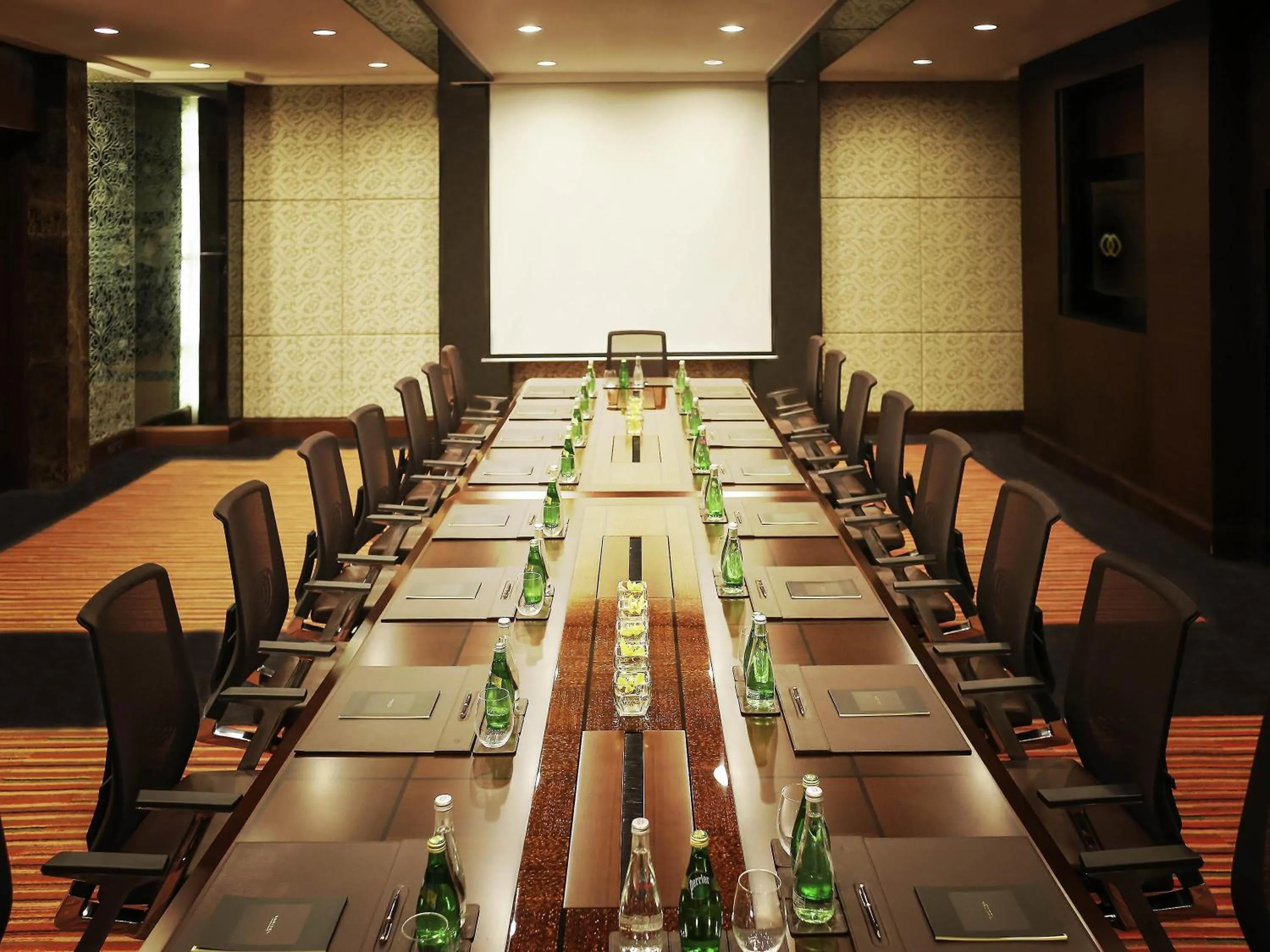 Meeting/conference room in Sofitel Philippine Plaza Manila