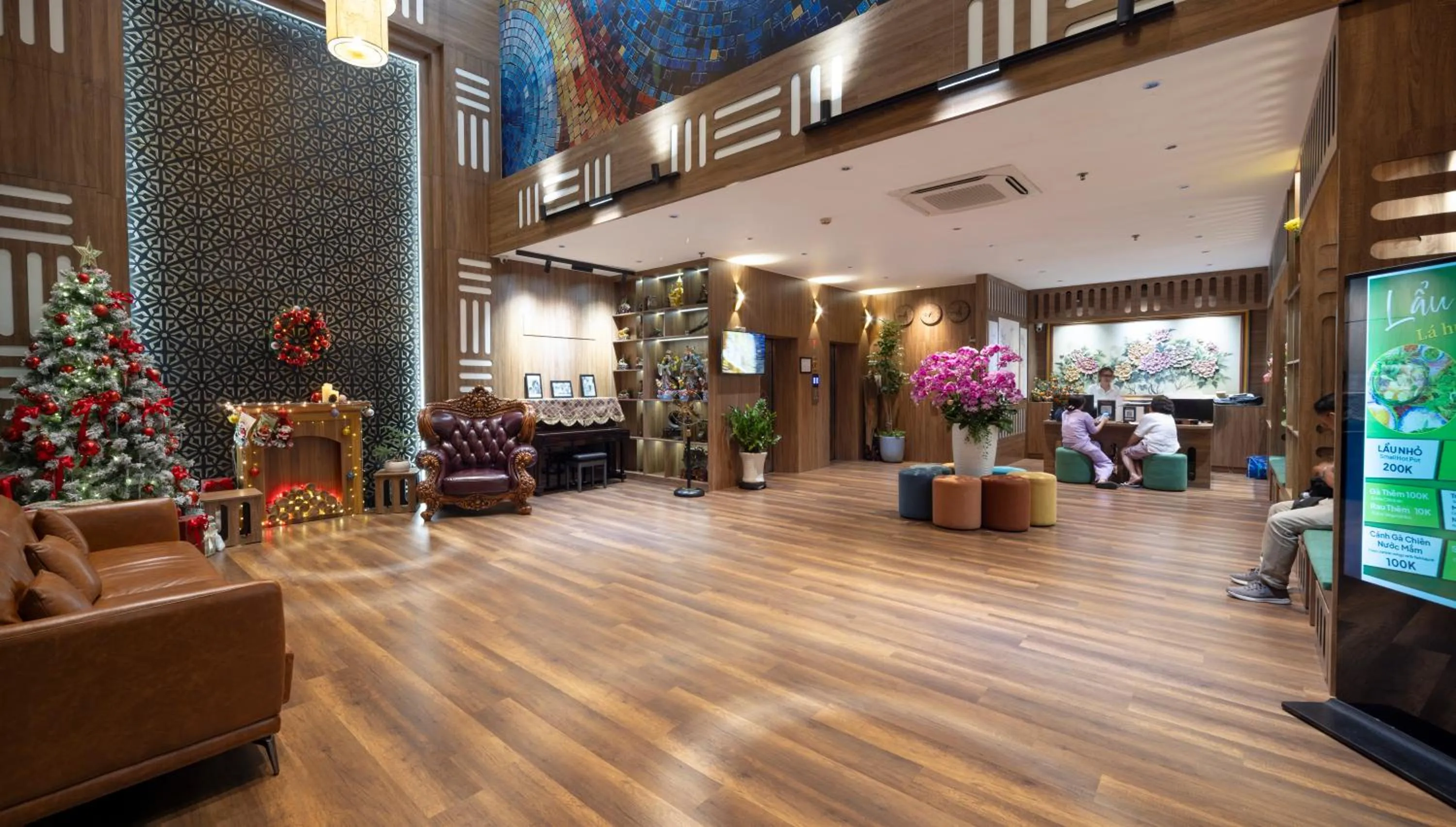 Lobby or reception in Sen Viet Hotel