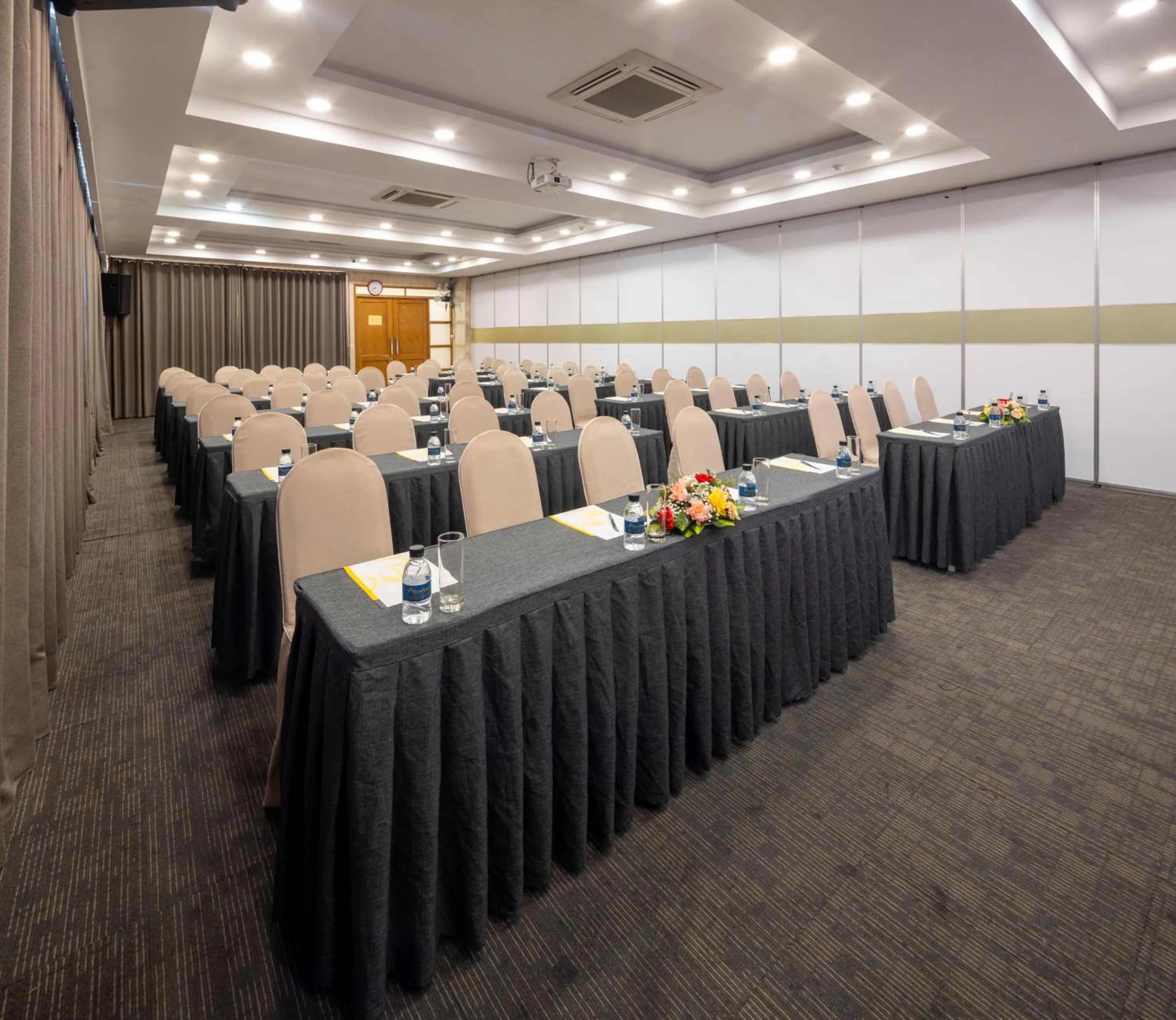 Meeting/conference room in Sen Viet Hotel