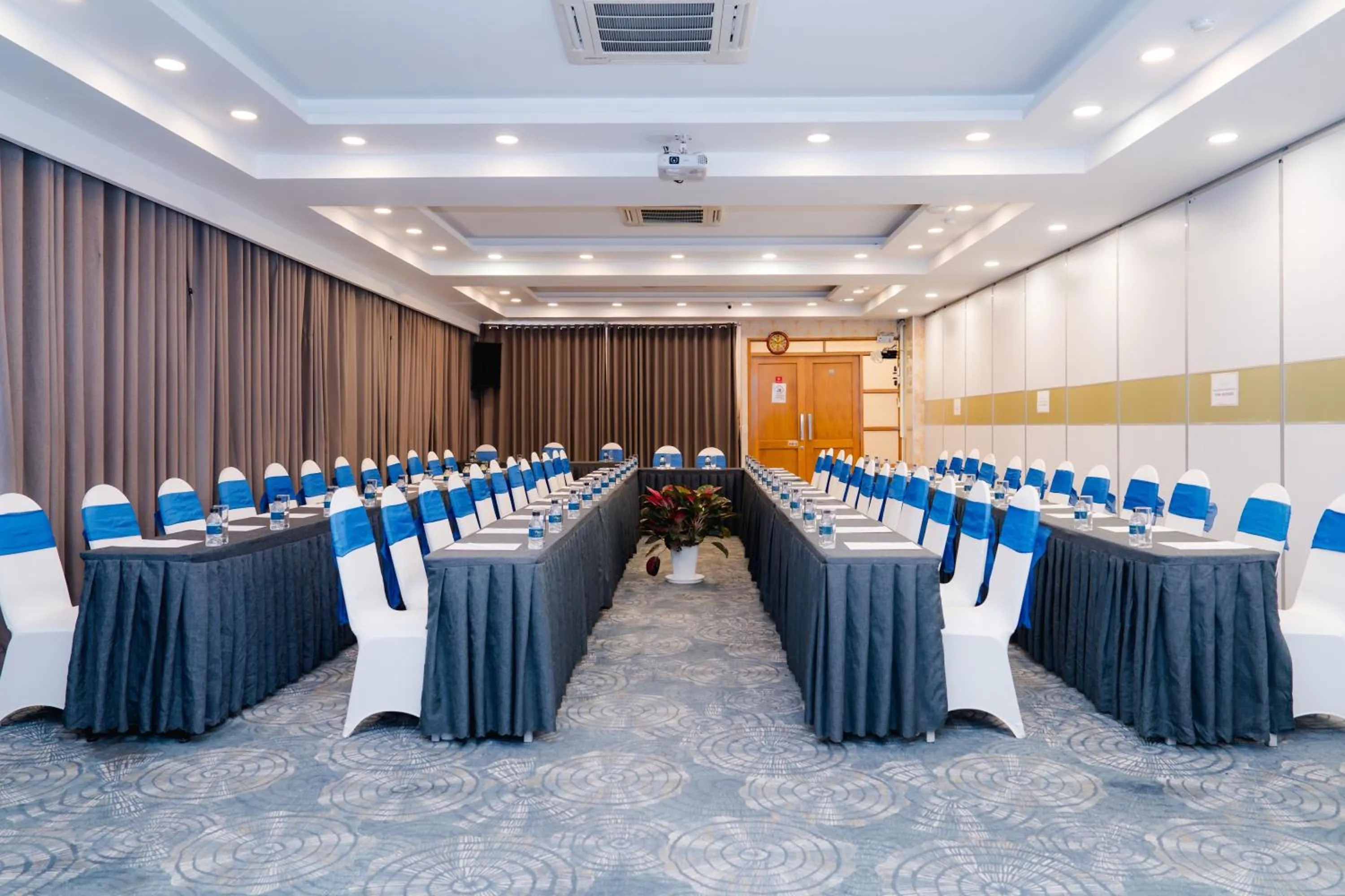 Banquet/Function facilities in Viet Lotus Saigon Hotel