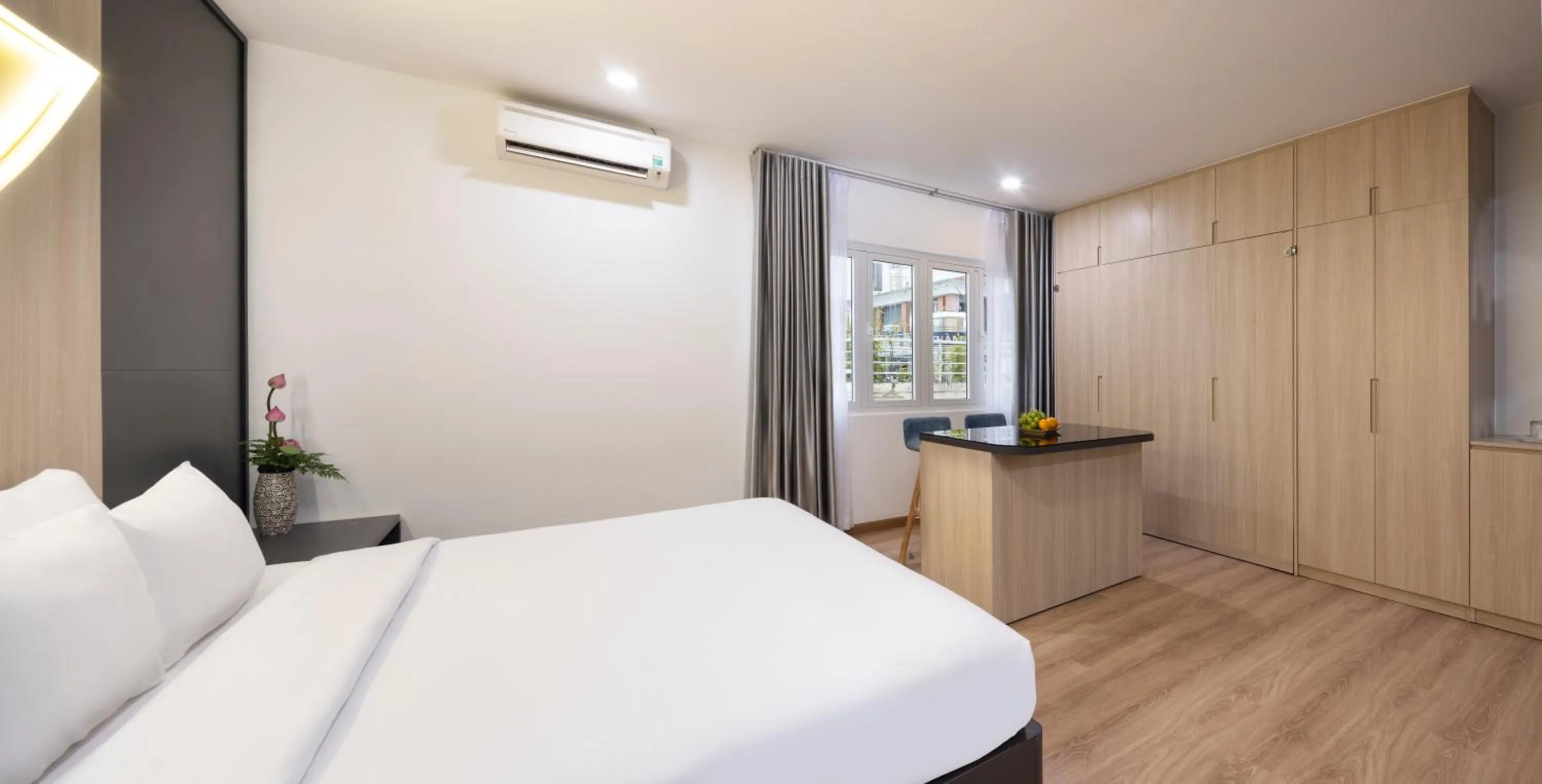 Bedroom, Bed in Sen Viet Hotel