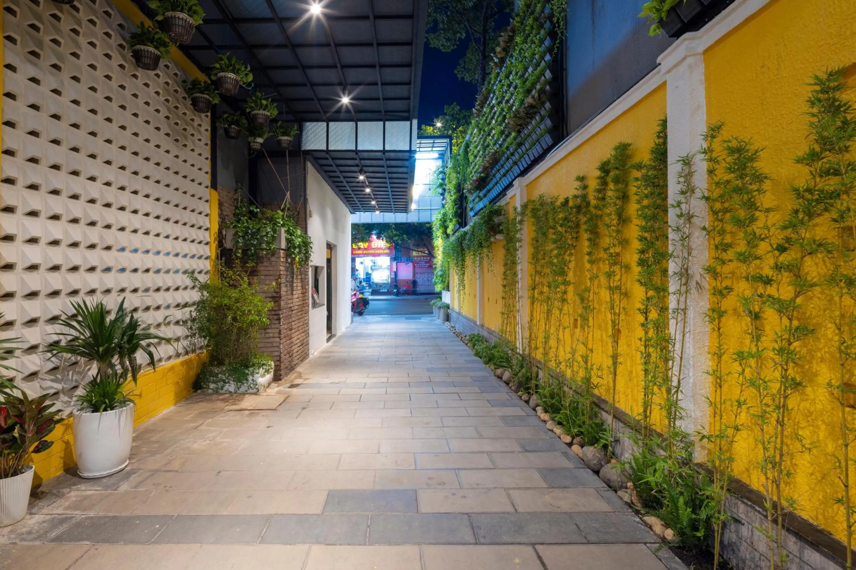 Facade/entrance in Viet Lotus Saigon Hotel