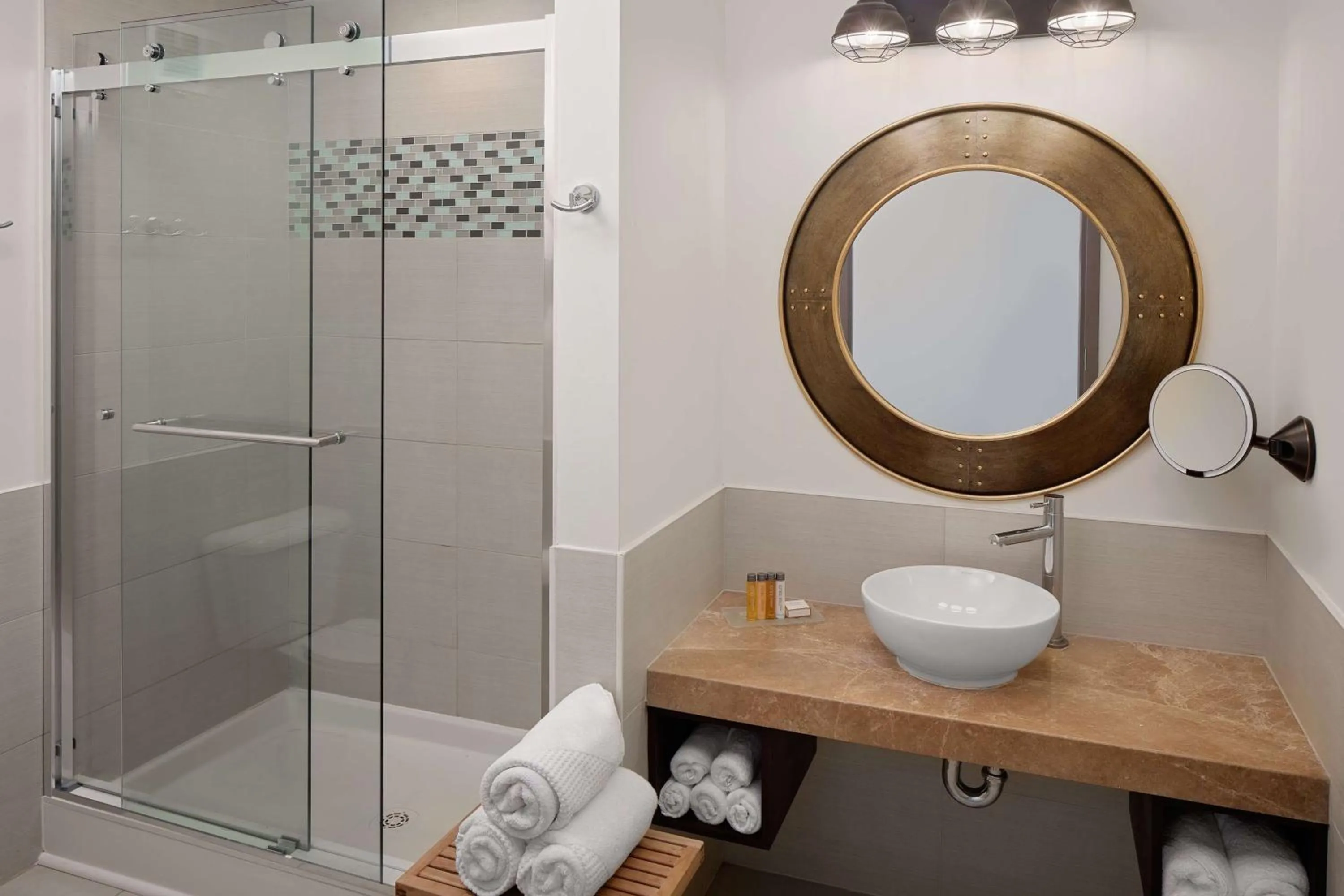 Shower in Watt Hotel Tapestry Collection by Hilton