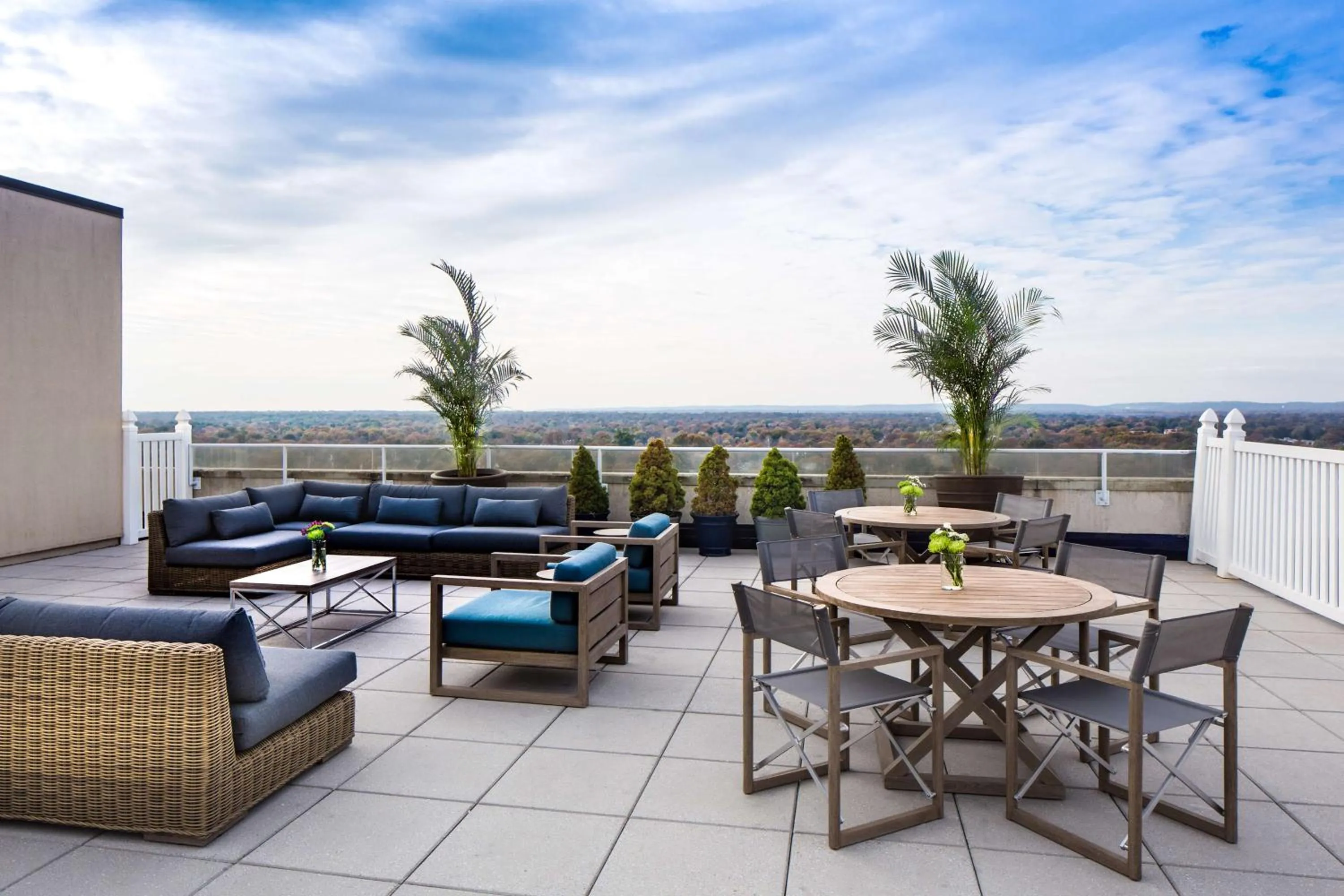 Dining area in Watt Hotel Tapestry Collection by Hilton