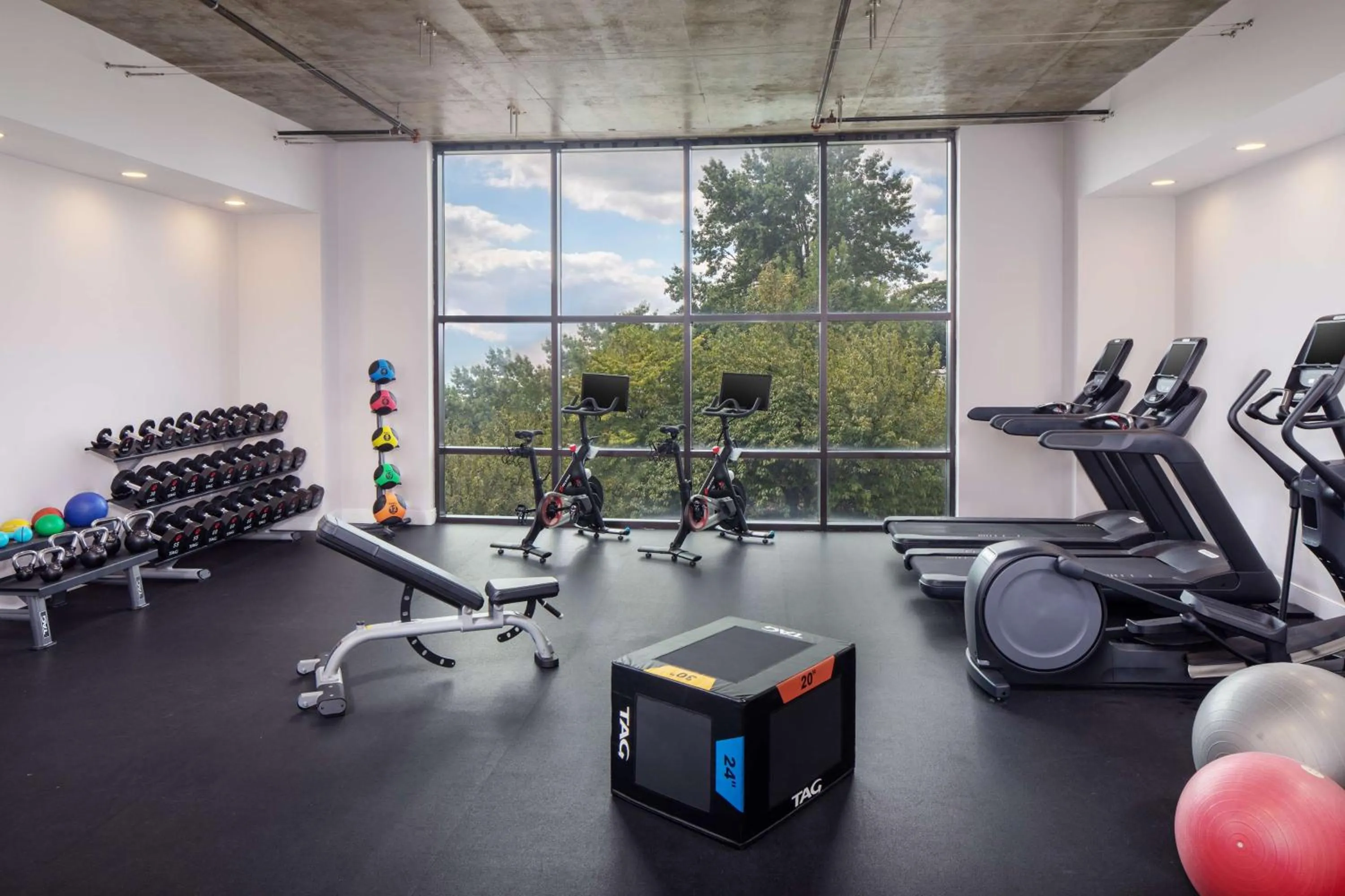 Fitness centre/facilities in Watt Hotel Tapestry Collection by Hilton