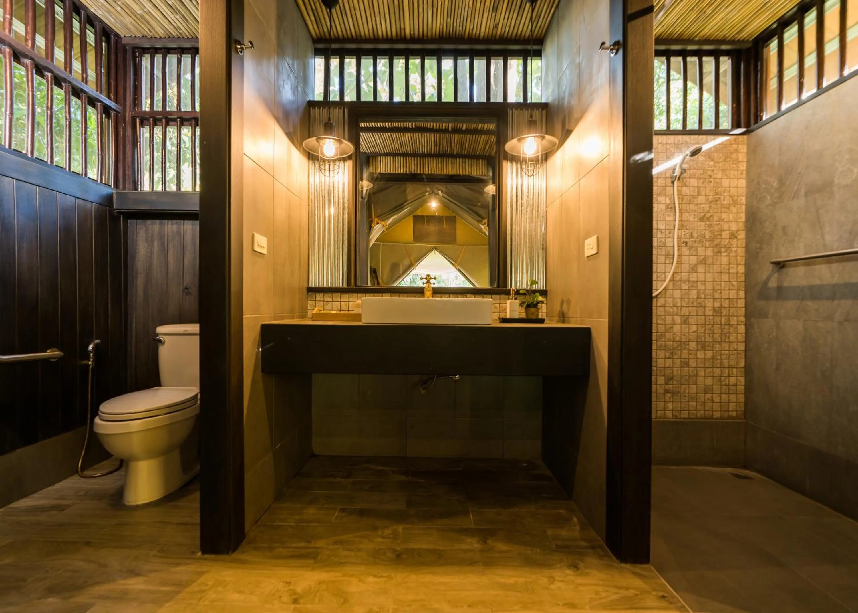 Toilet in Hintok River Camp