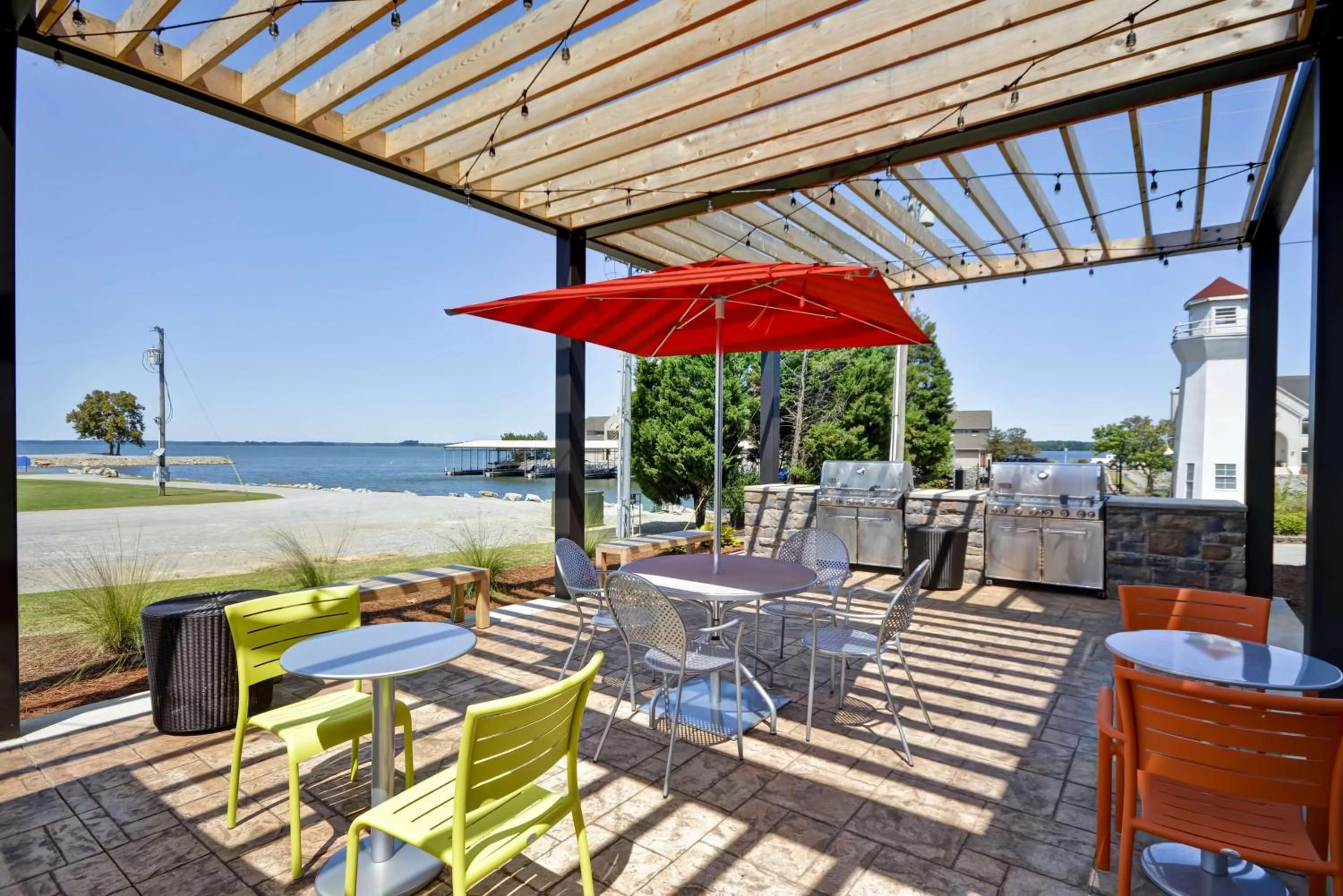 Patio in Home2 Suites By Hilton Decatur Ingalls Harbor