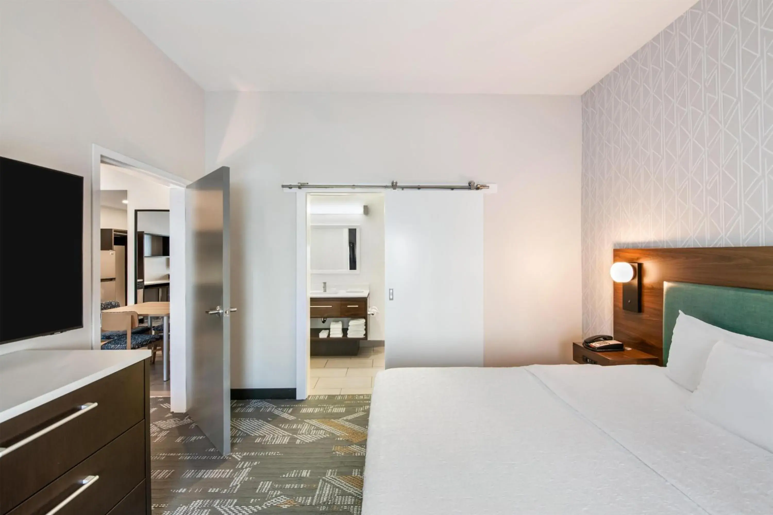 King Suite - Mobility Access/Non-Smoking in Home2 Suites Pensacola I-10 At North Davis Hwy King Suite - Mobility Access/Non-Smoking in Home2 Suites Pensacola I-10 At North Davis Hwy