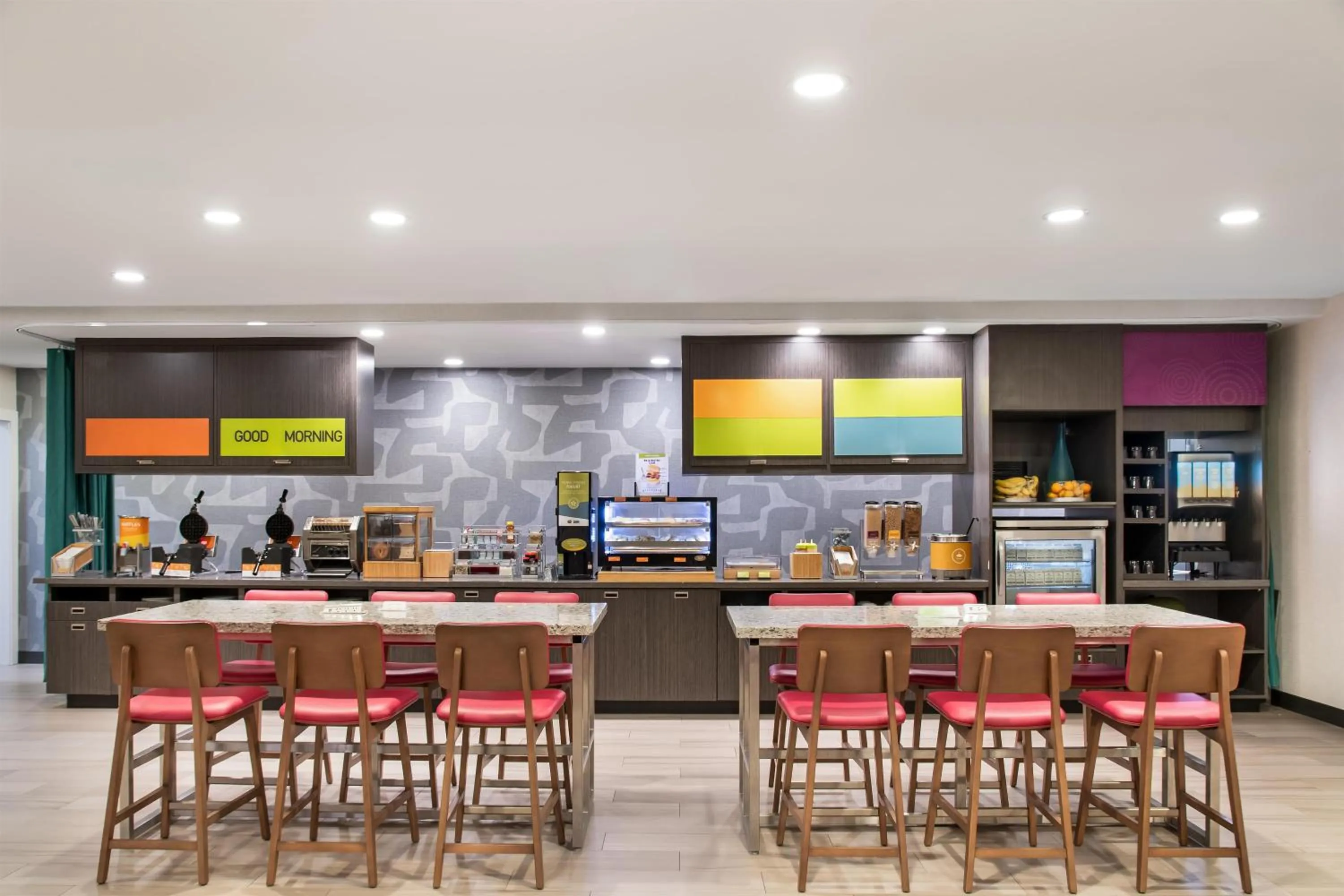 Breakfast in Home2 Suites Pensacola I-10 At North Davis Hwy