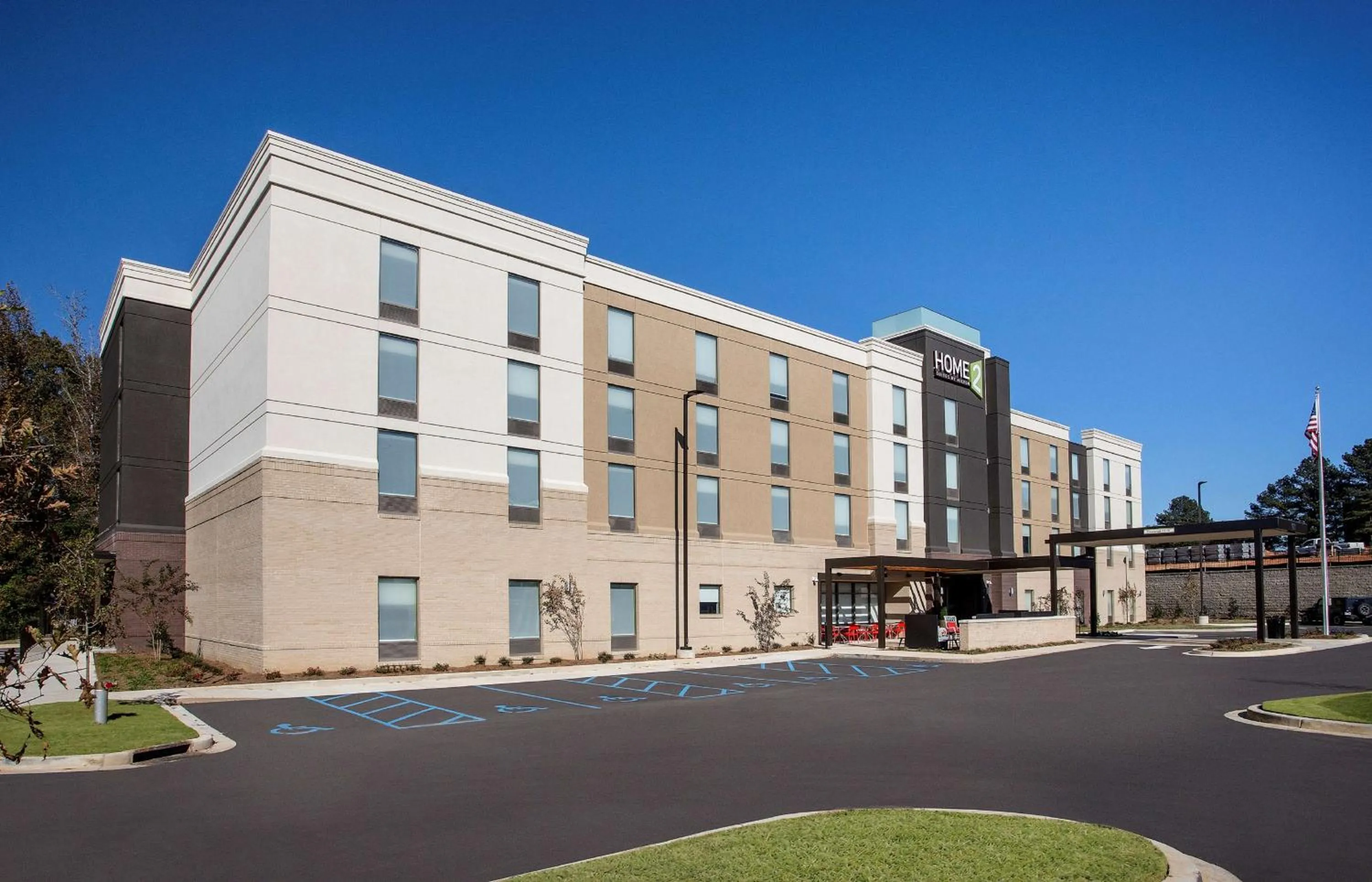 Property building in Home2 Suites By Hilton Oxford