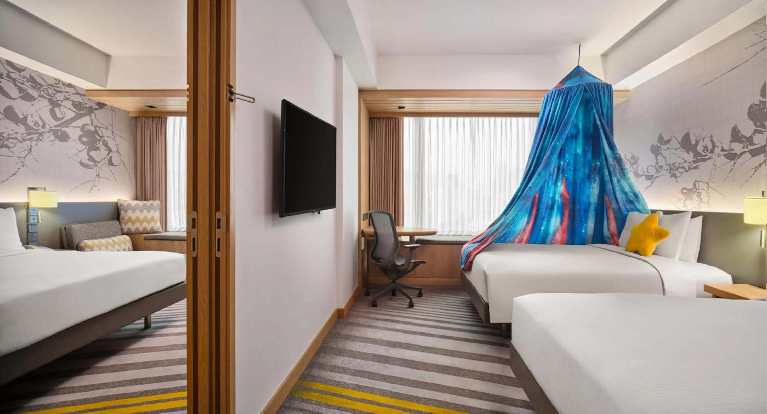 Bed in Hilton Garden Inn Singapore Serangoon