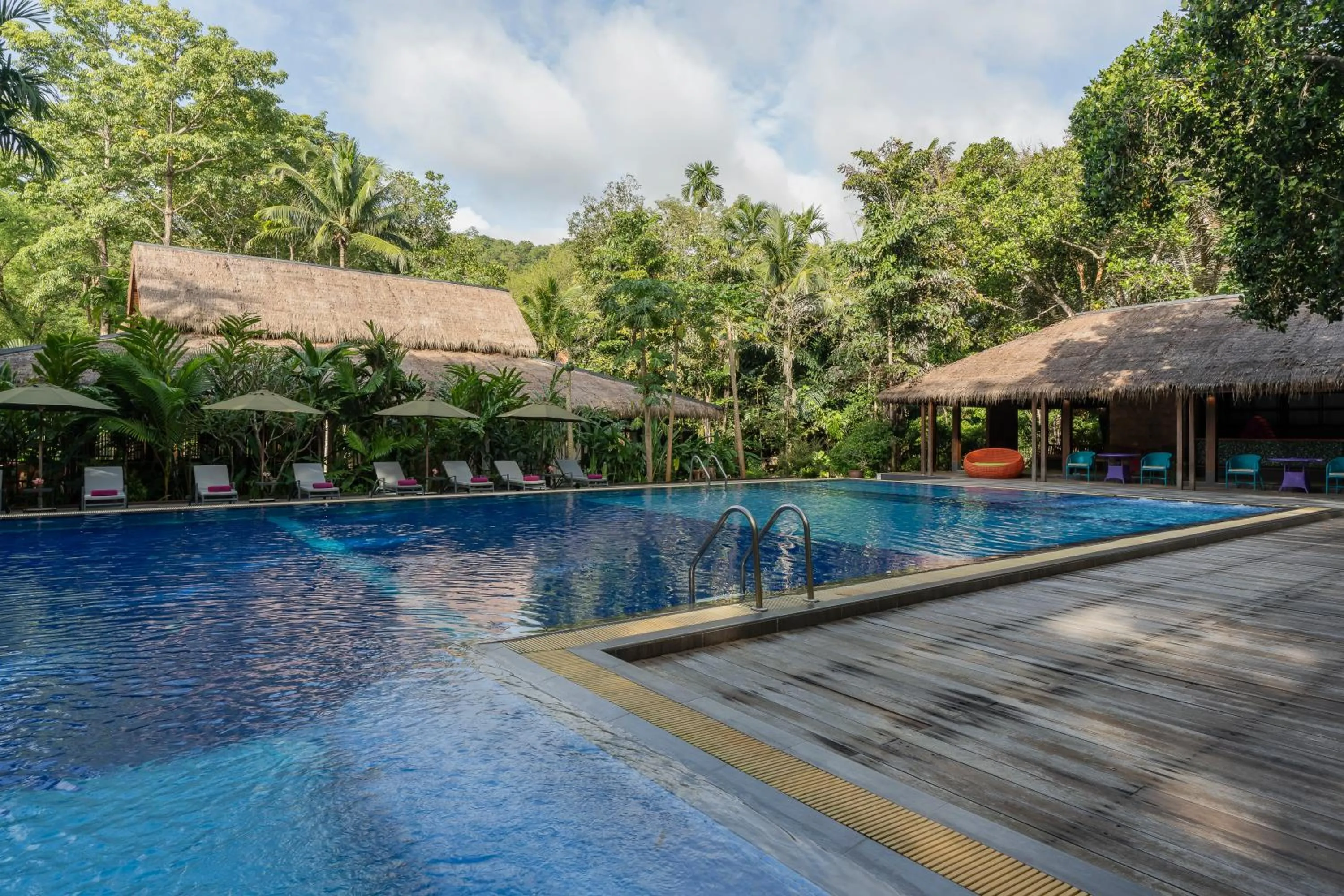 Swimming pool in River Kwai Resotel