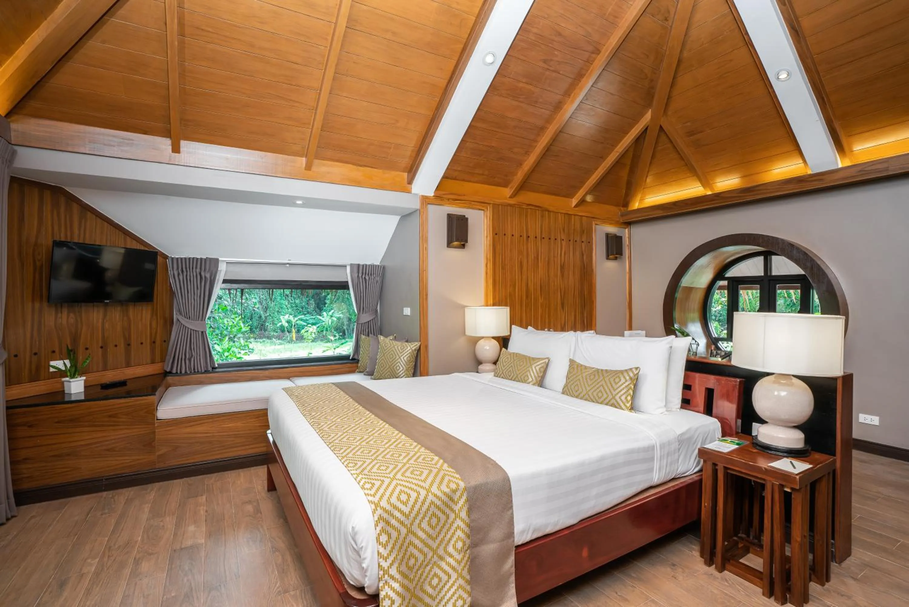 Bed in River Kwai Resotel