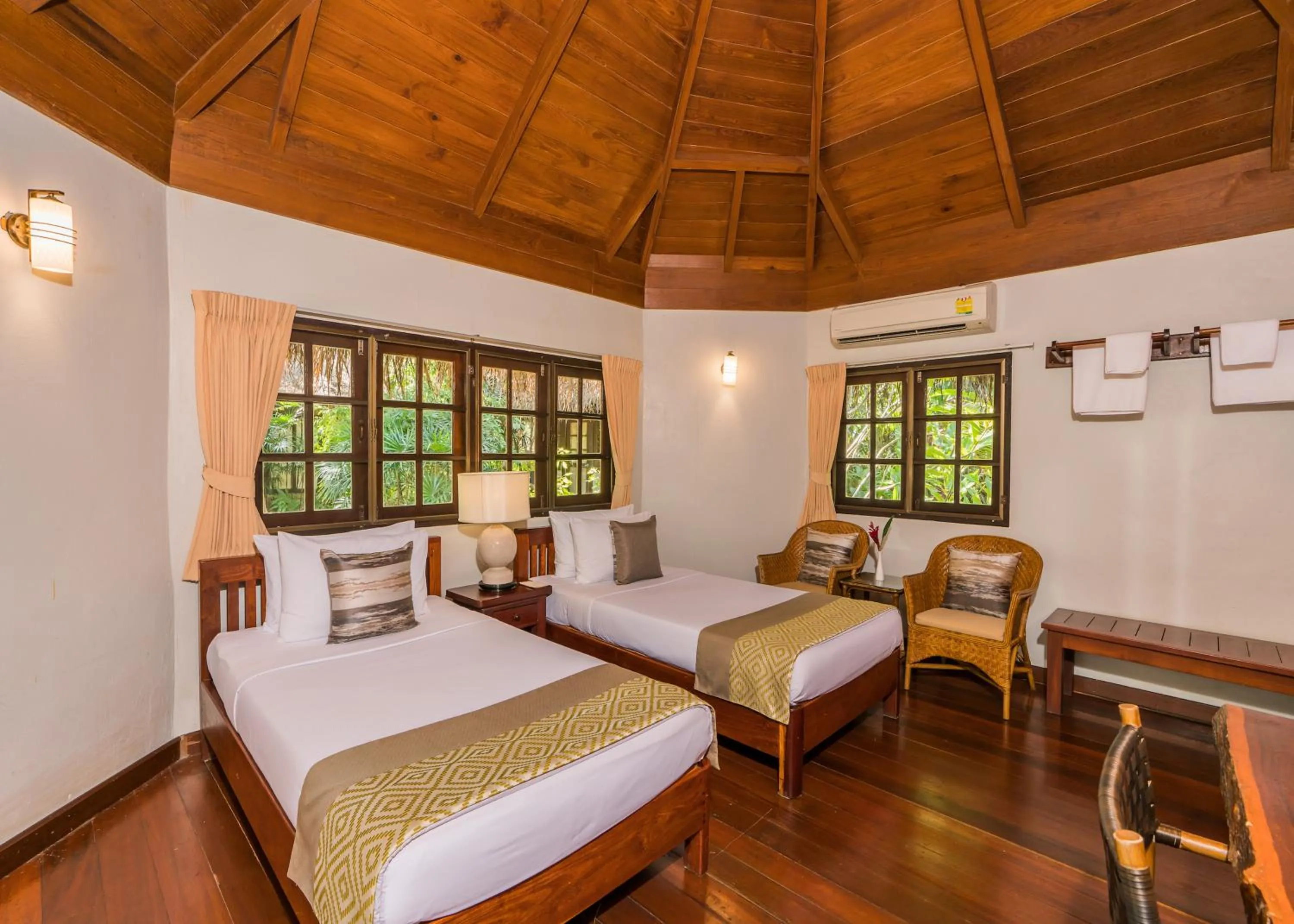 Bedroom, Bed in River Kwai Resotel