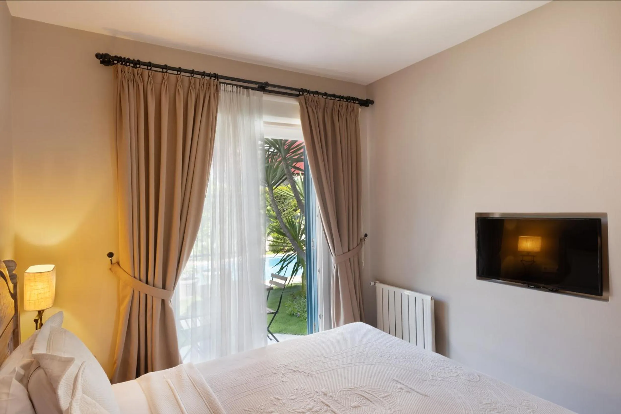 Bed in Bramasole Alaçatı