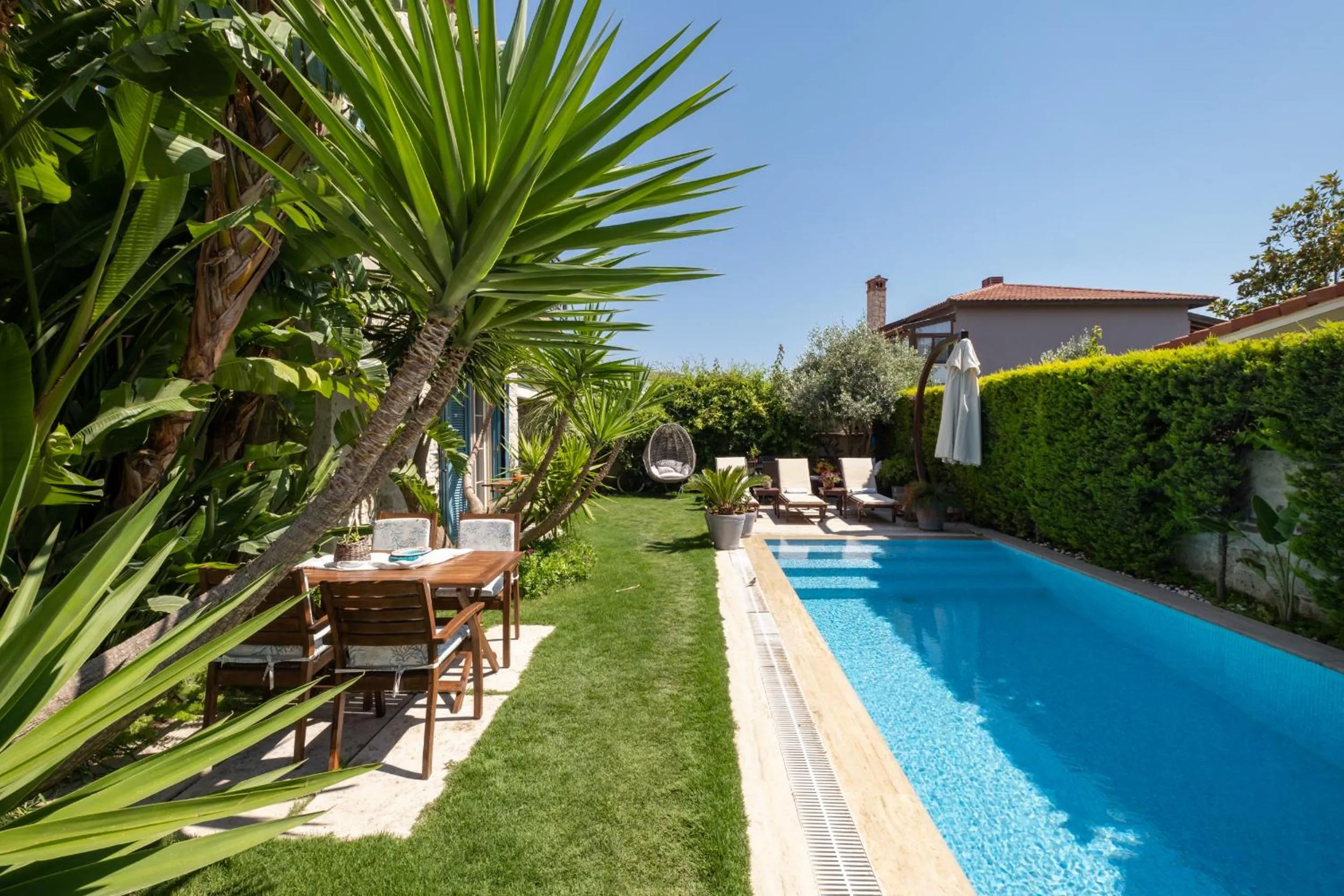 Swimming pool in Bramasole Alaçatı