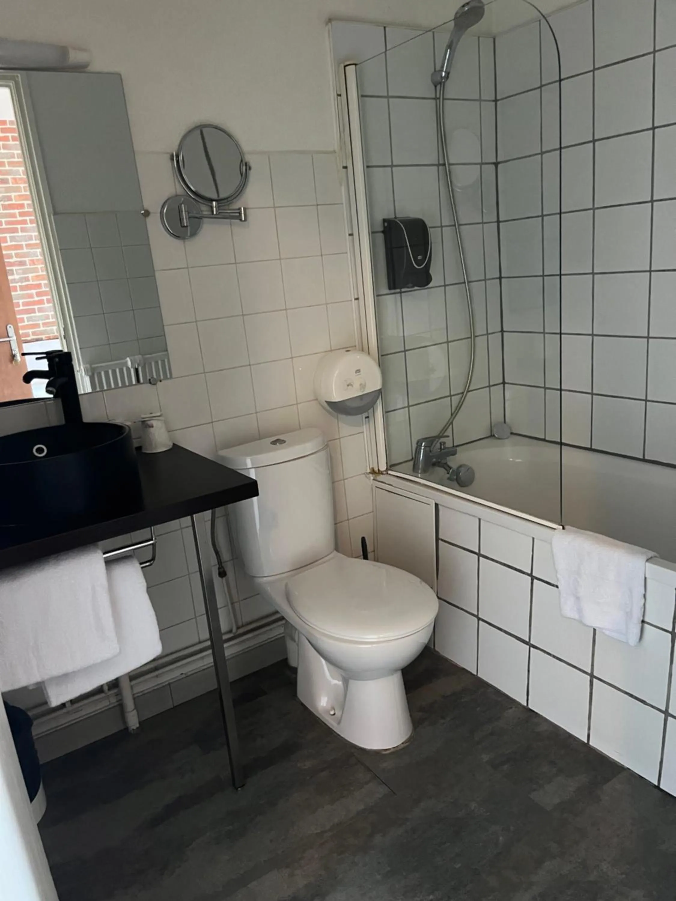 Bathroom in Hotel Au Spatial