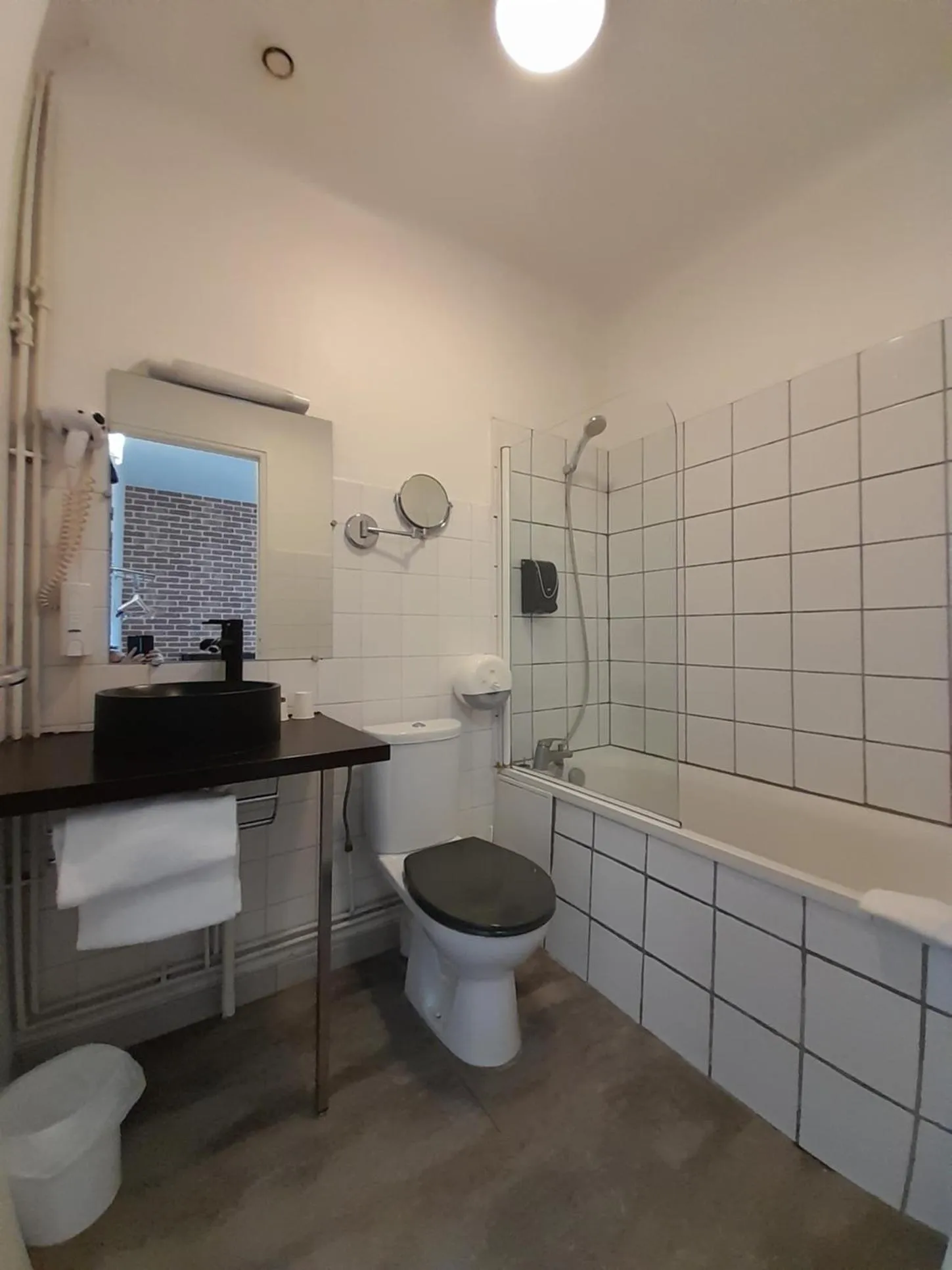 Bathroom in Hotel Au Spatial