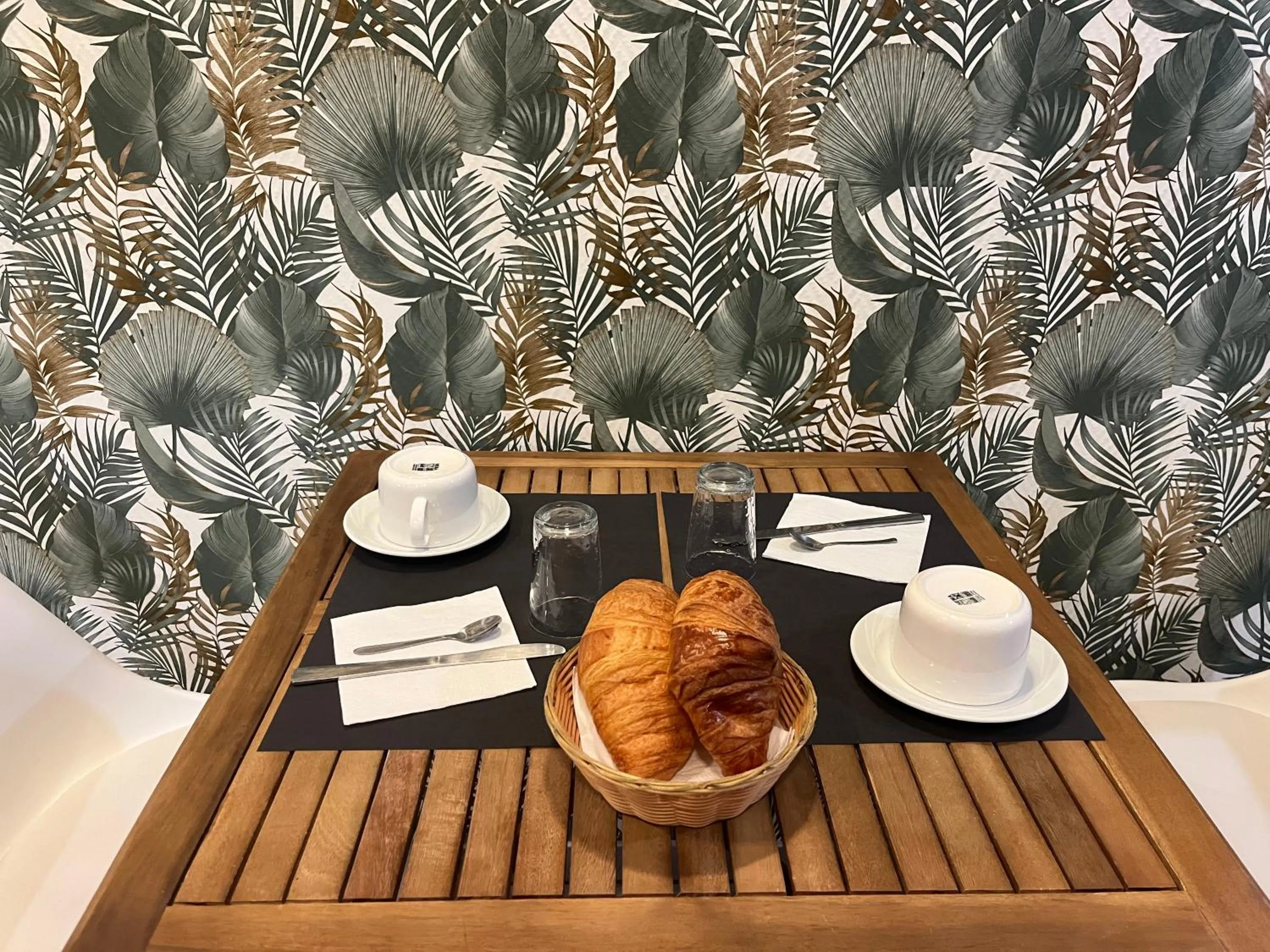 Breakfast in Hotel Au Spatial