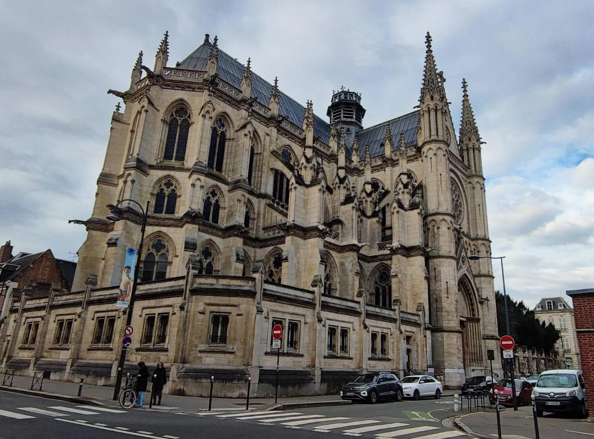 Nearby landmark in Hotel Au Spatial