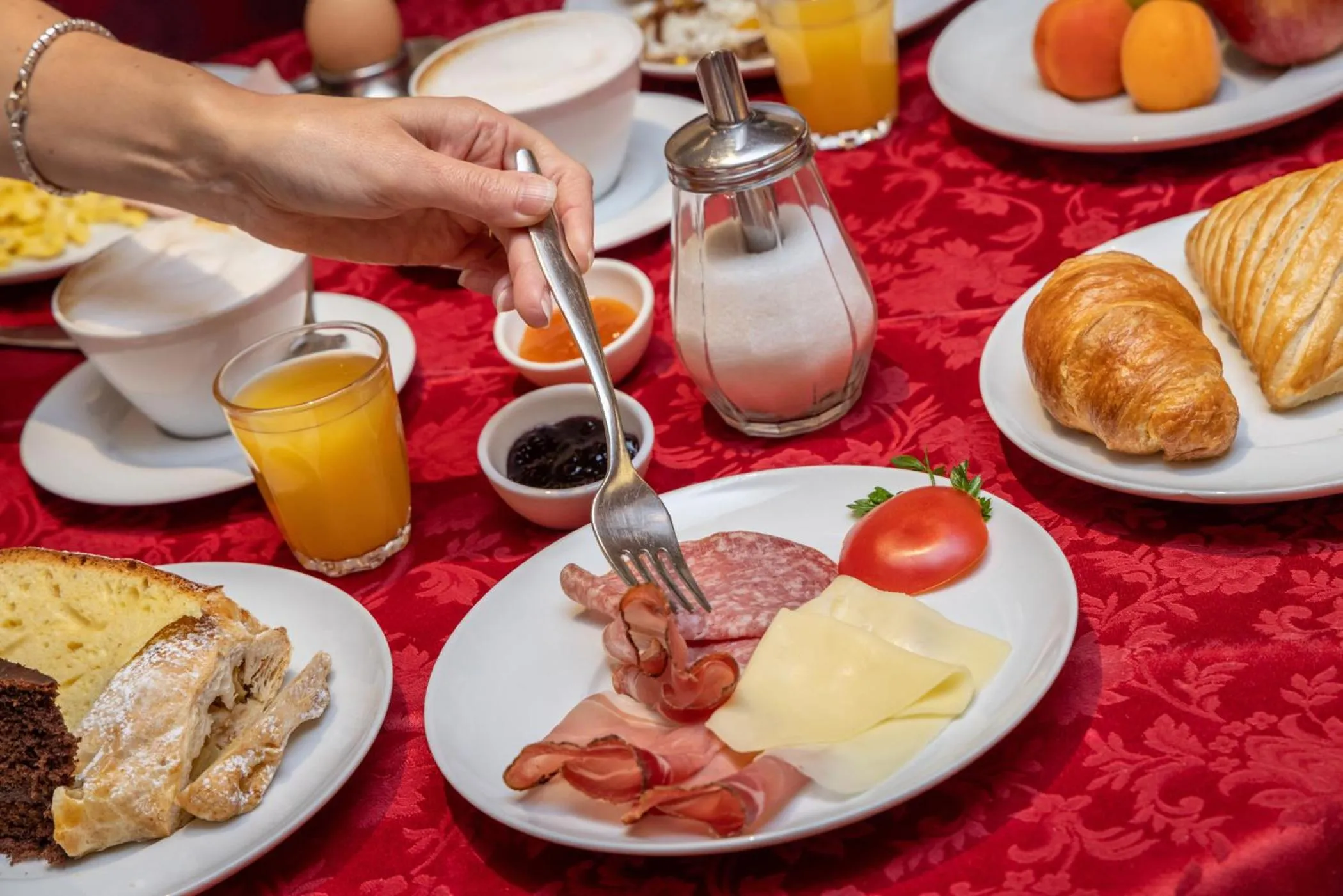 Breakfast in Hotel Tirol- Natural Idyll