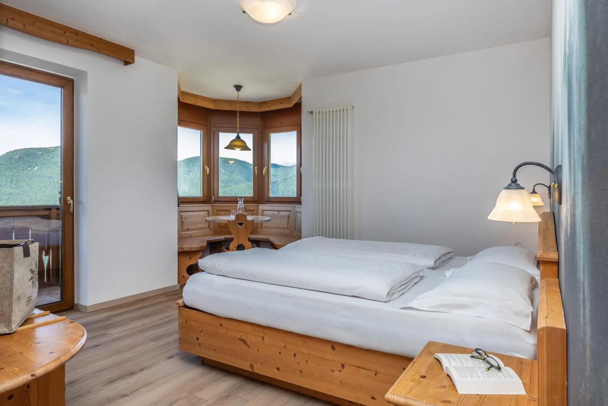 Bed in Hotel Tirol- Natural Idyll