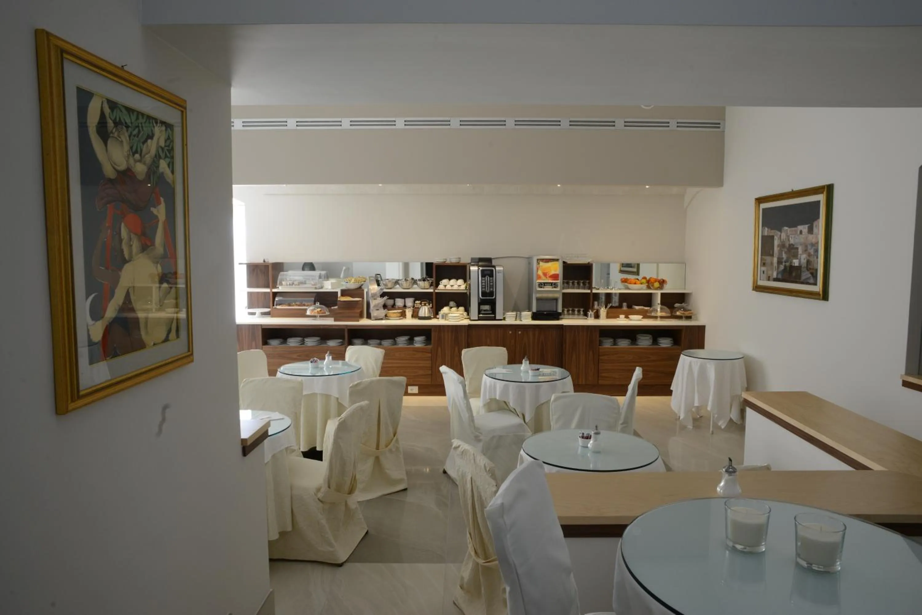 Restaurant/places to eat in Albergo Italia