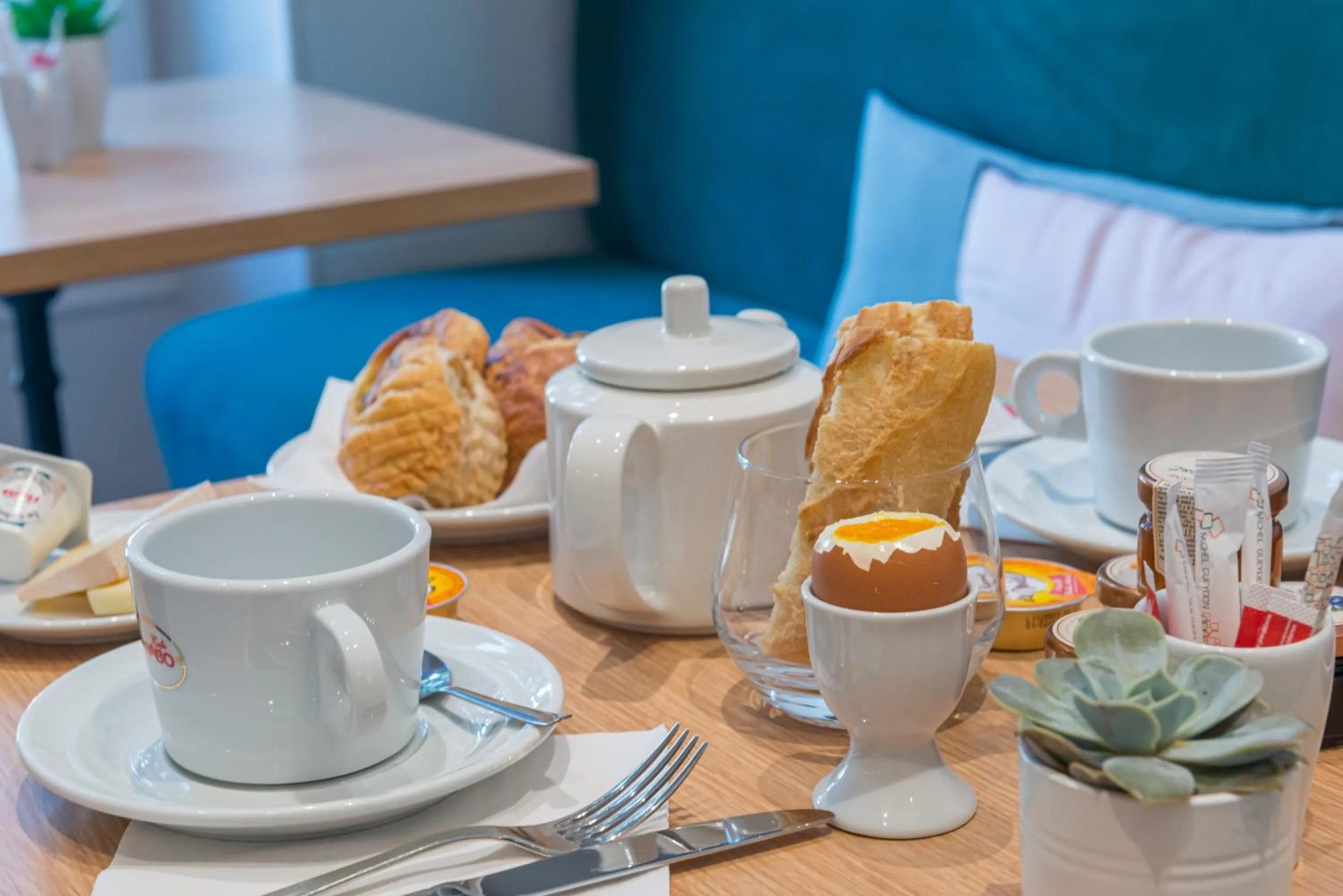 Breakfast in Hotel Select