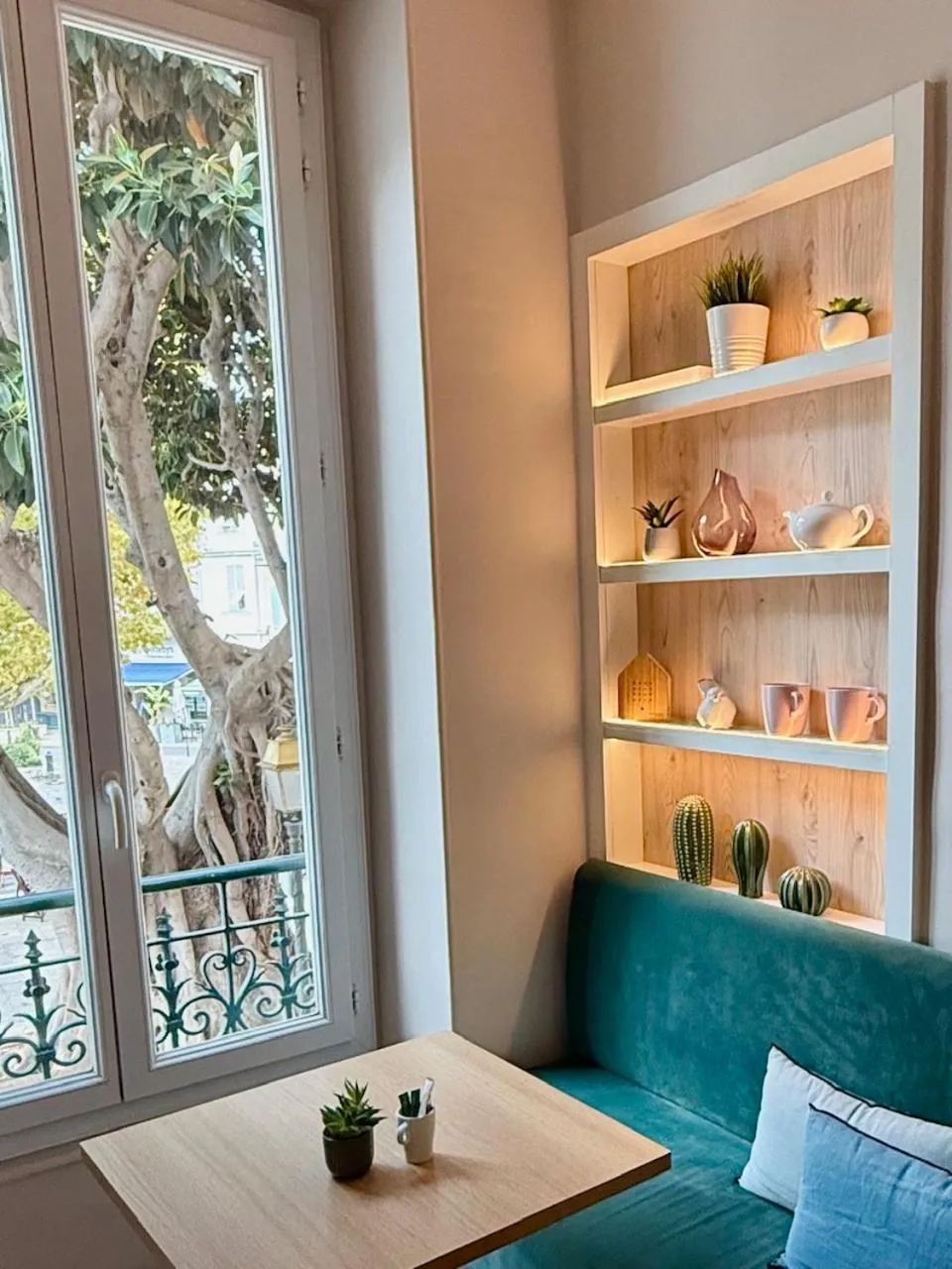 Breakfast in Hotel Select