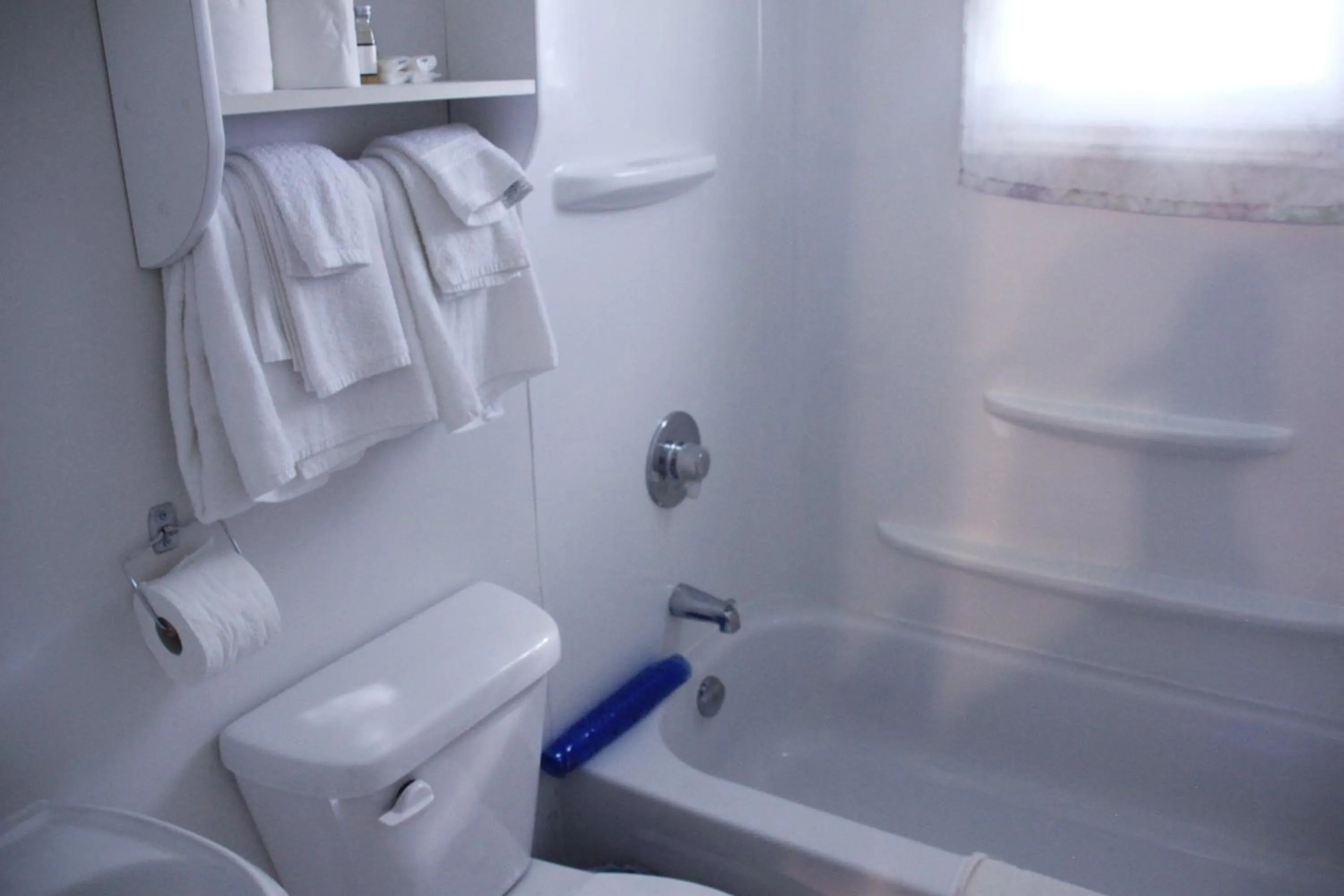 Shower in Rustico Acres Cottages