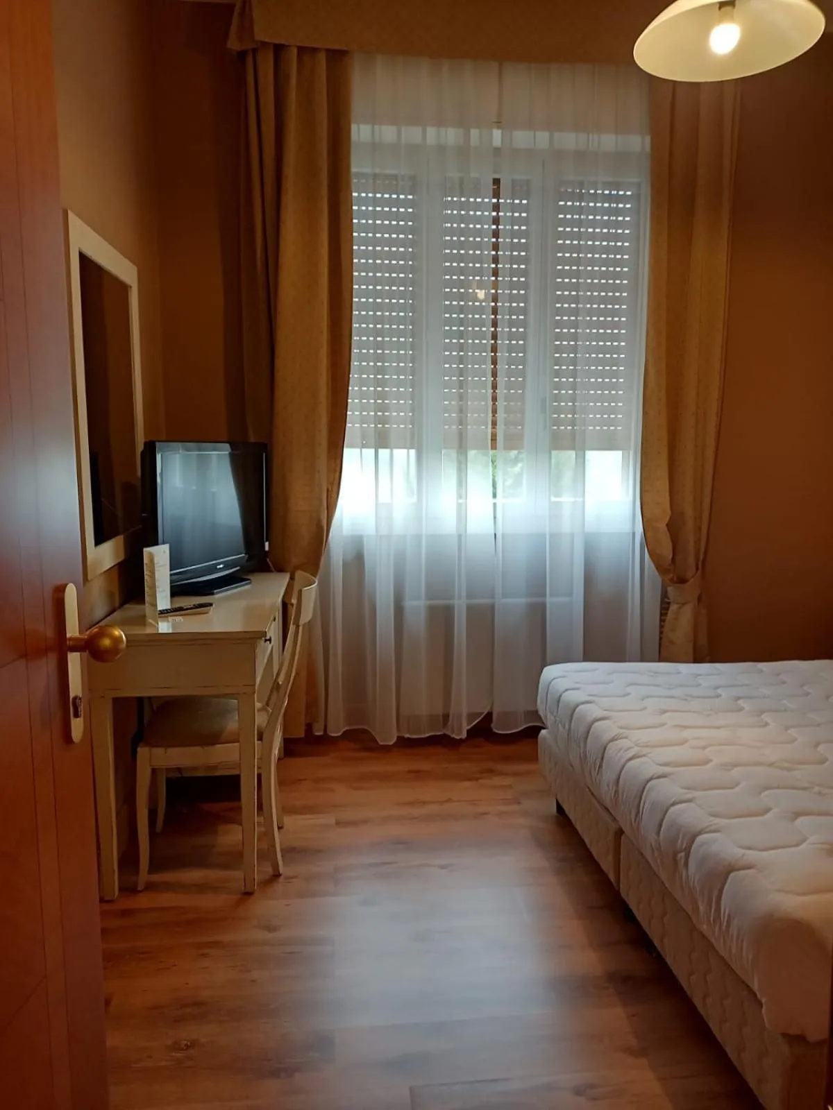 Bed in Hotel De La Ville